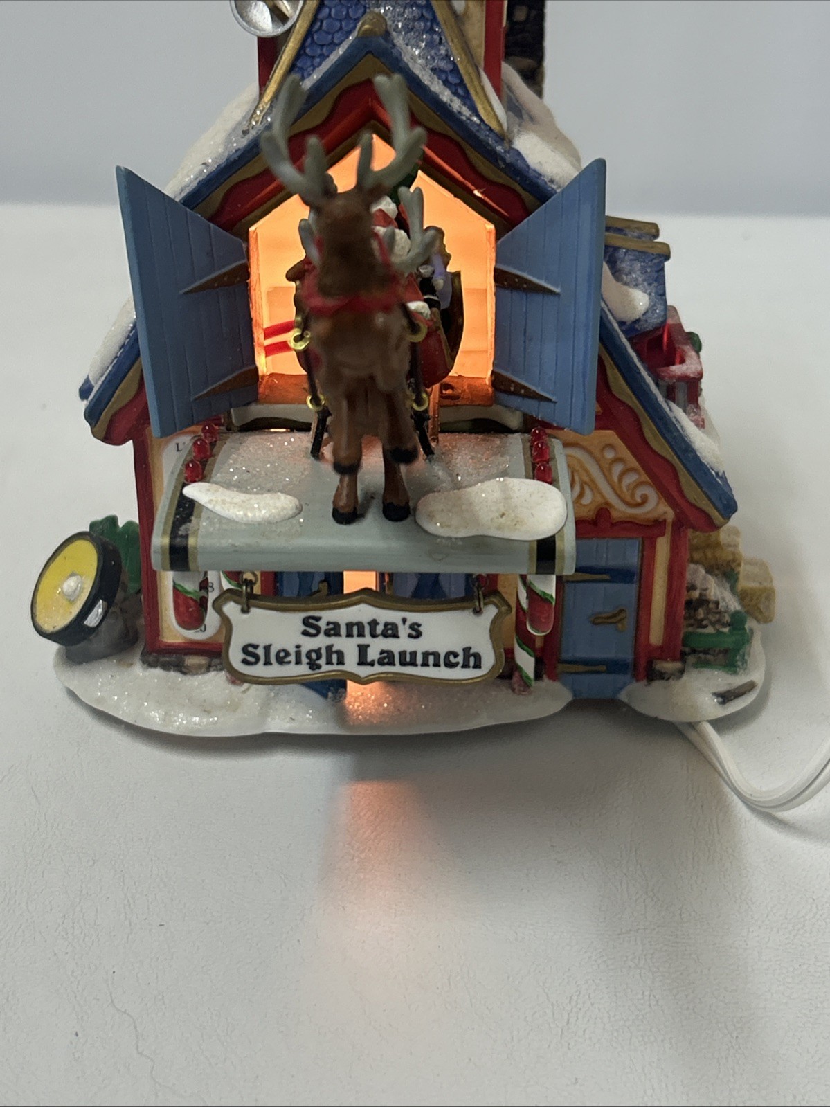 Christmas Village Santa’s Sleigh Launch Dept 56 No Original Box 2001