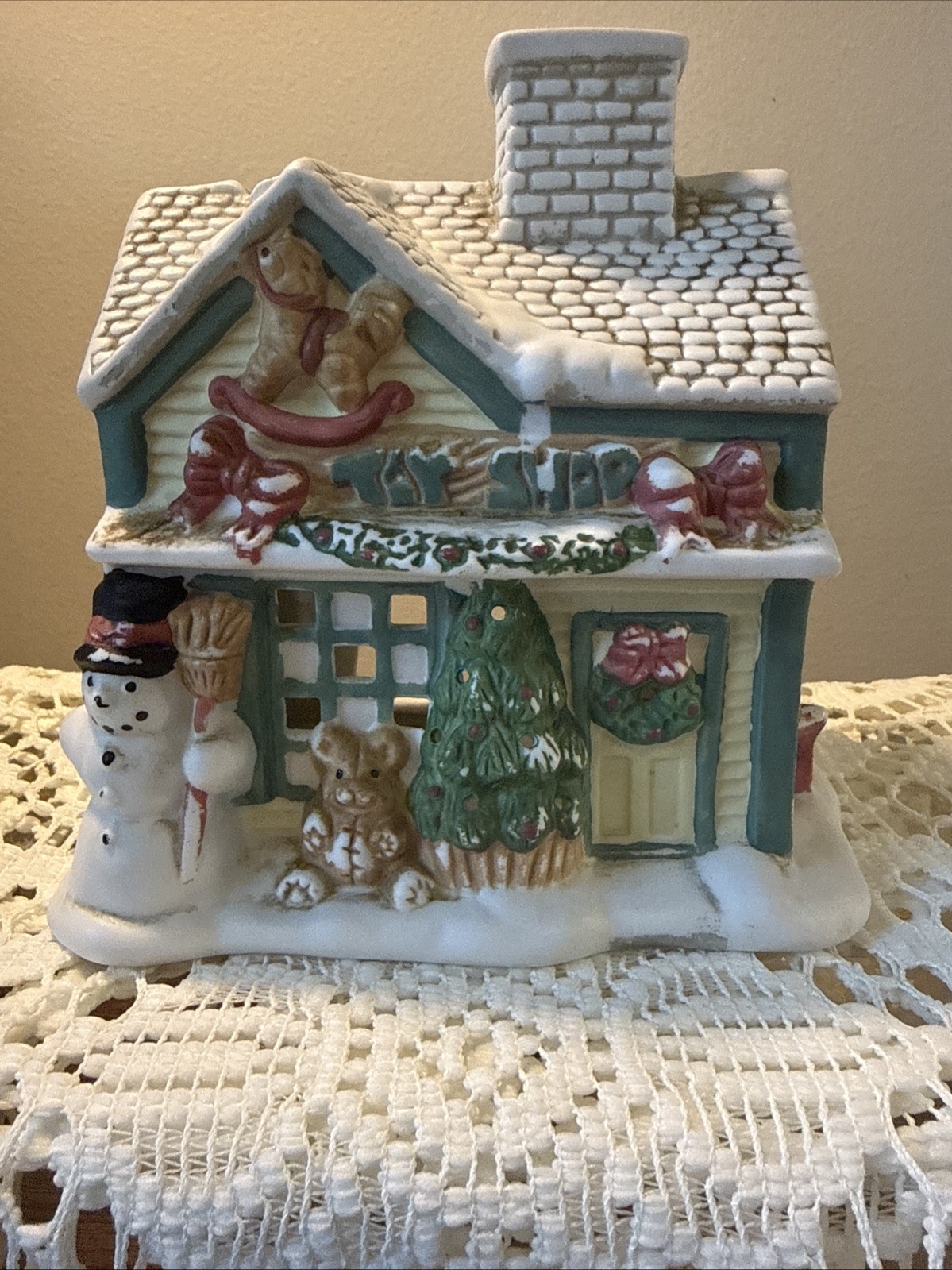 Partylite Toy Shop Snow Village Christmas House w/ Tree Snowman Teddy Bear Horse