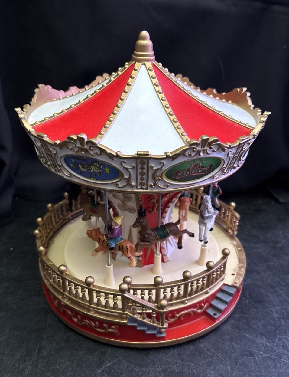 Wizardi Christmas Carousel Decoration. Animated Christmas Village F07M4-10