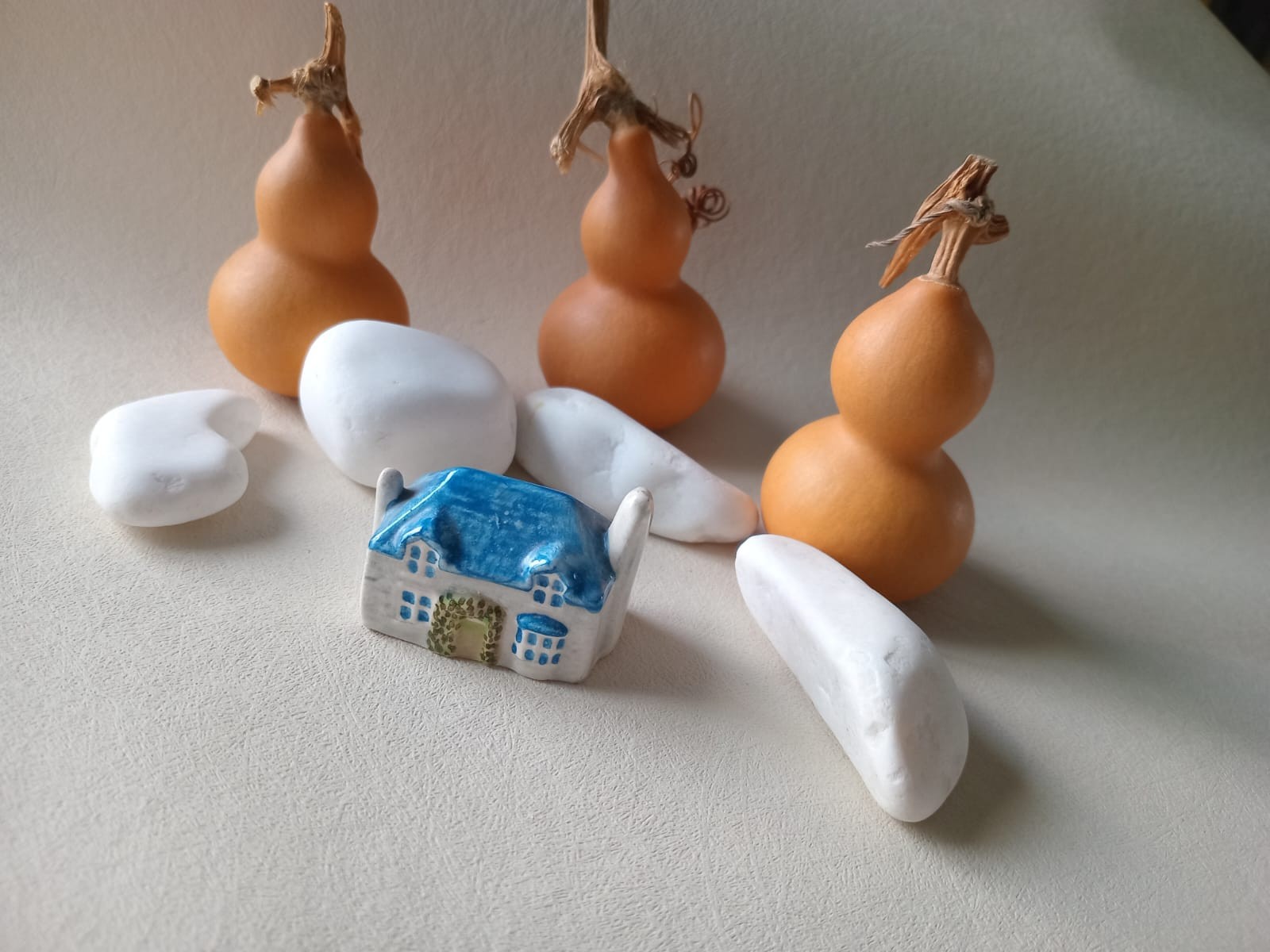 VTG Miniature Handmade Ceramic Blue English House. Country Cottage