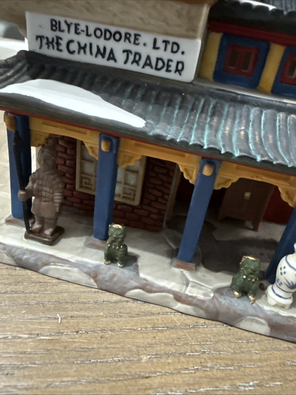 VINTAGE Dept 56 Dickens’ Village #58447 “The China trader” 1999 IN BOX SEE ALL