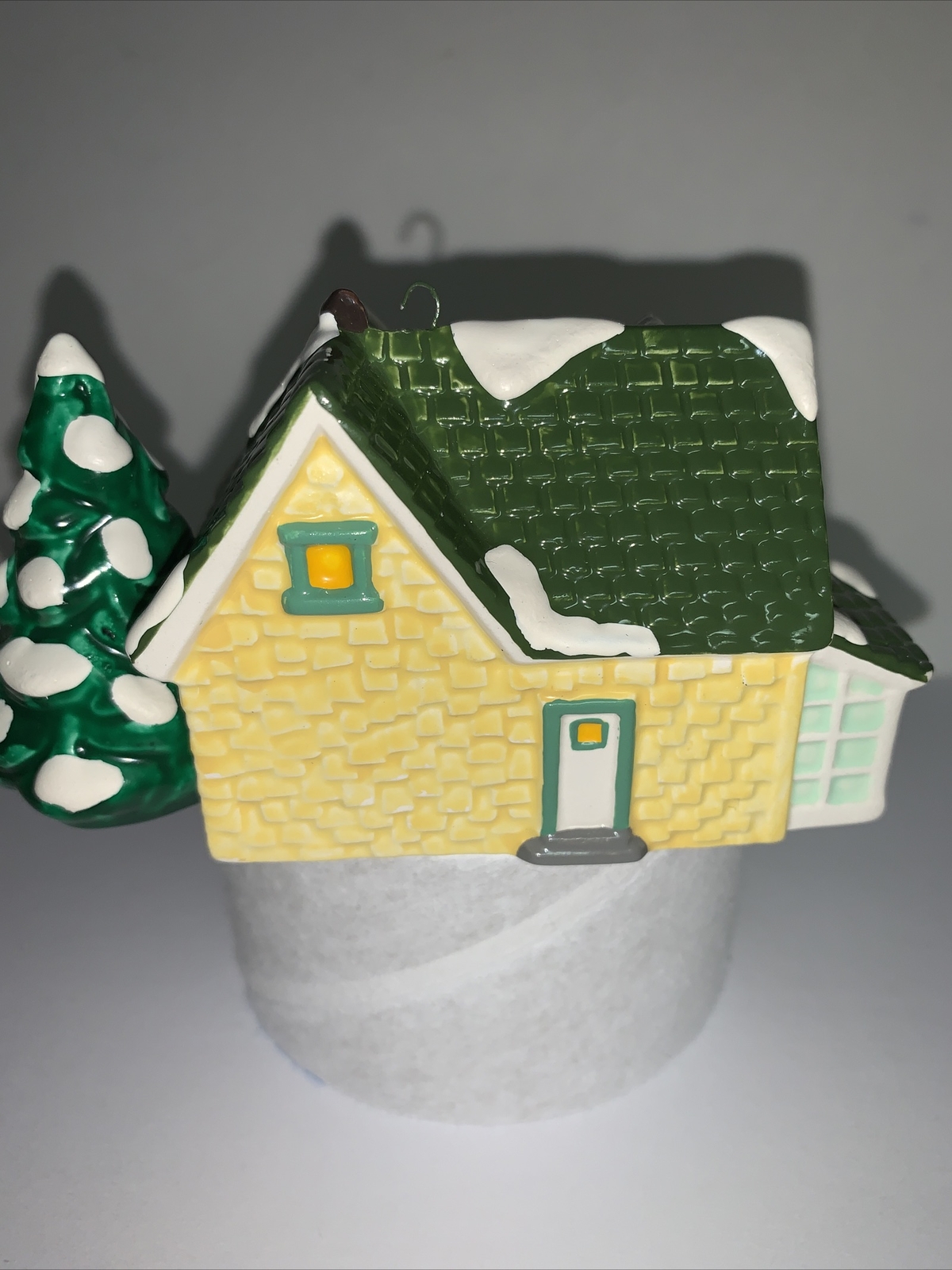Dept 56 Snow village Nautucket ornament.Great For Tree Or Table Top. See Pic