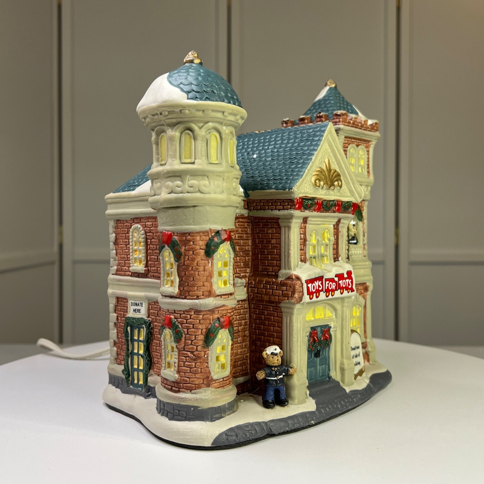 Holiday Time Victorian Toys for Tots House Lights Up from 2020 (no box)