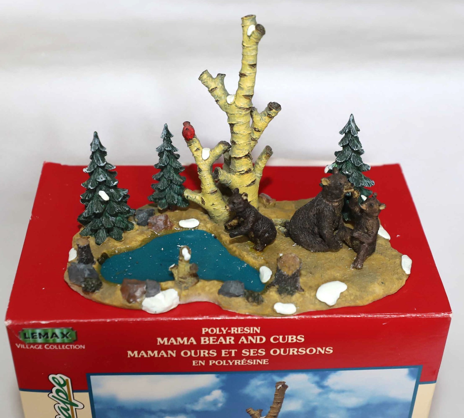 LEMAX MAMA BEAR AND CUBS VILLAGE FIGURINE ACCESSORY CHRISTMAS 03341A