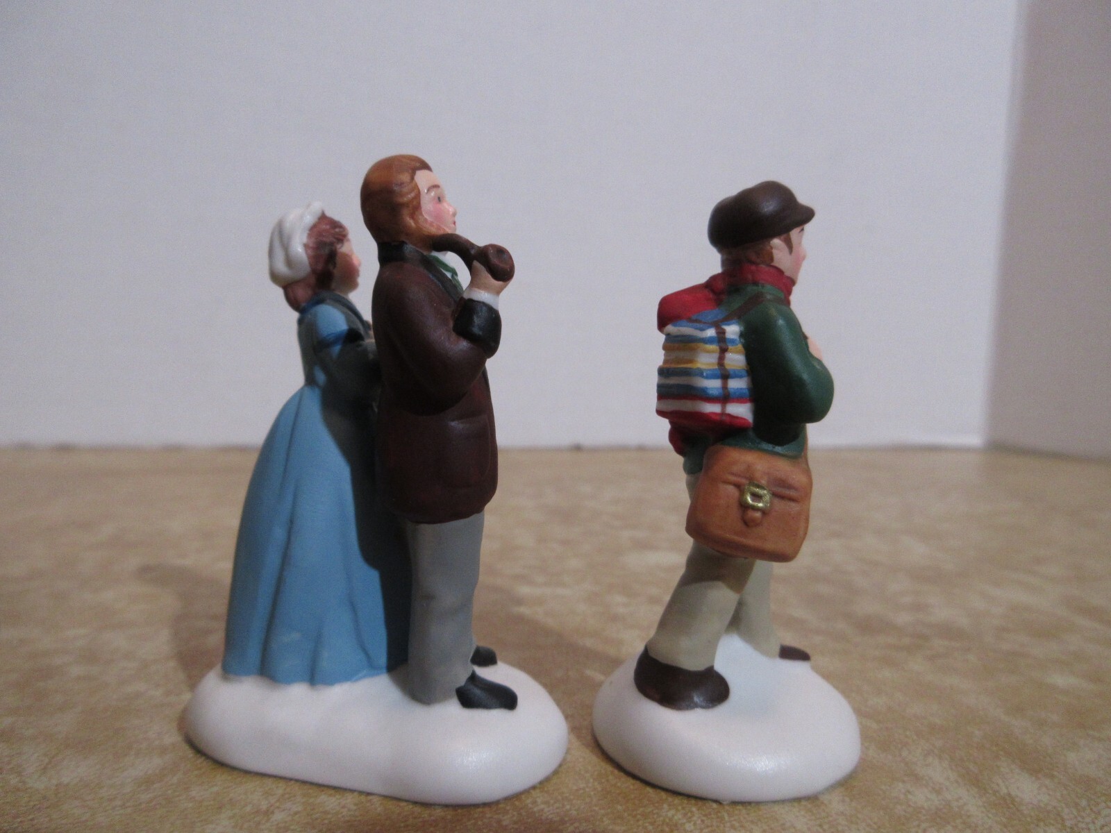 Dept. 56 Dickens Village 2017 Home For The Holidays 4059379 Excellent Signed