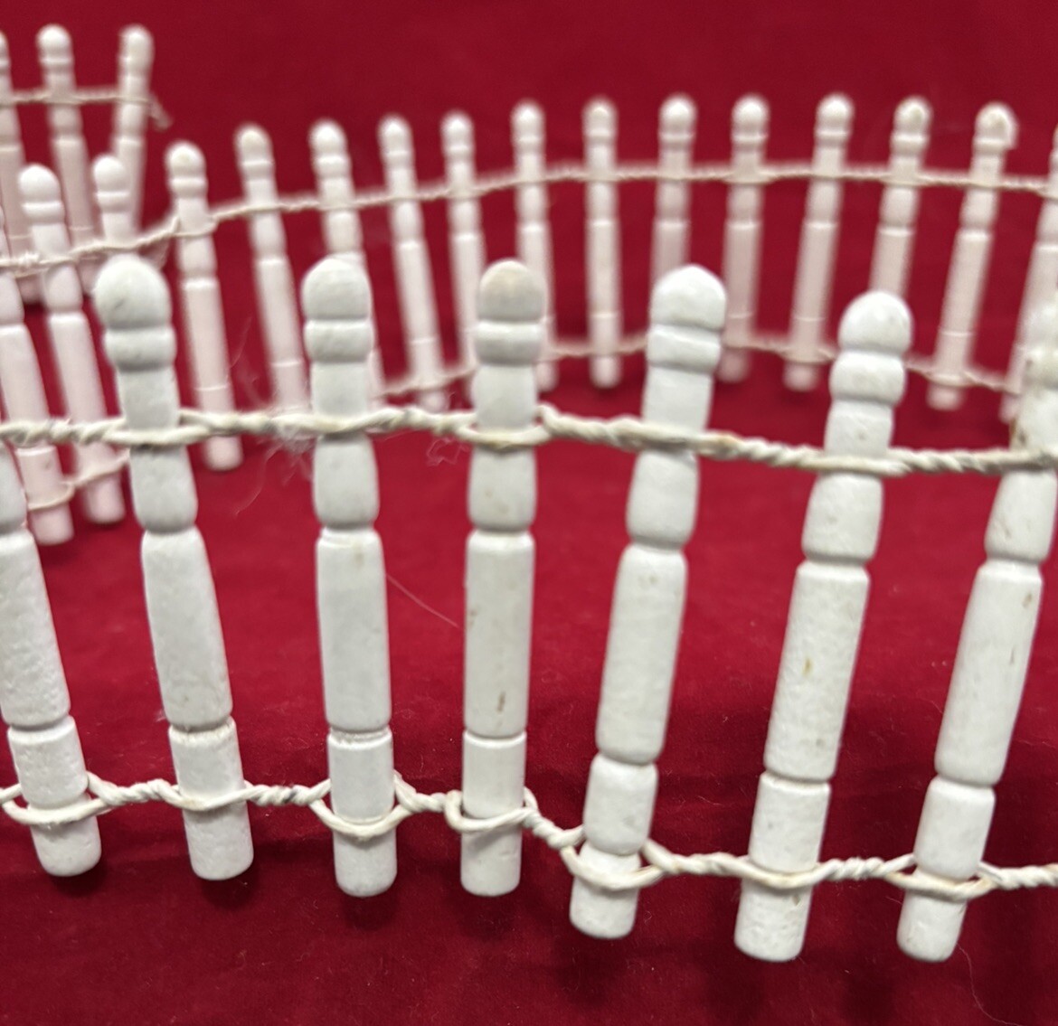 Village Snow Fence White Dept 56? 36 Inches Long X 2 3/8″ High Adjustable