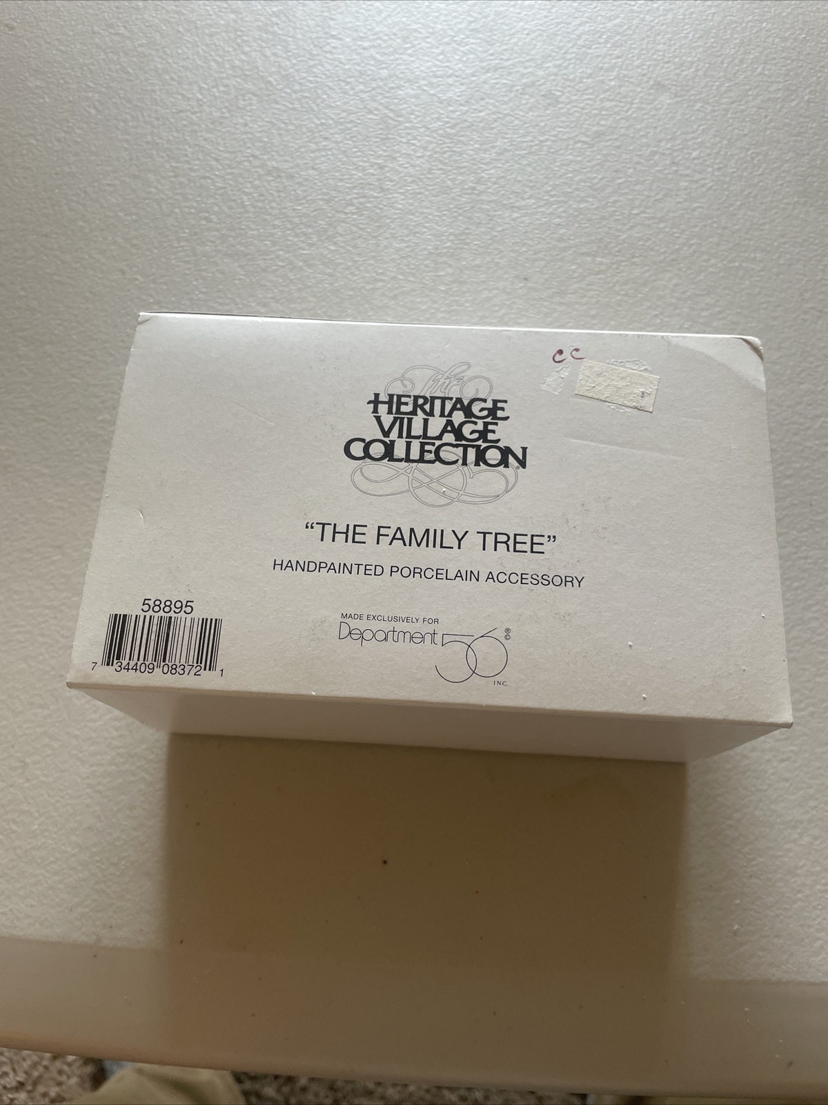 The Family Tree 58895 Department Dept 56 Christmas Heritage Village New in box