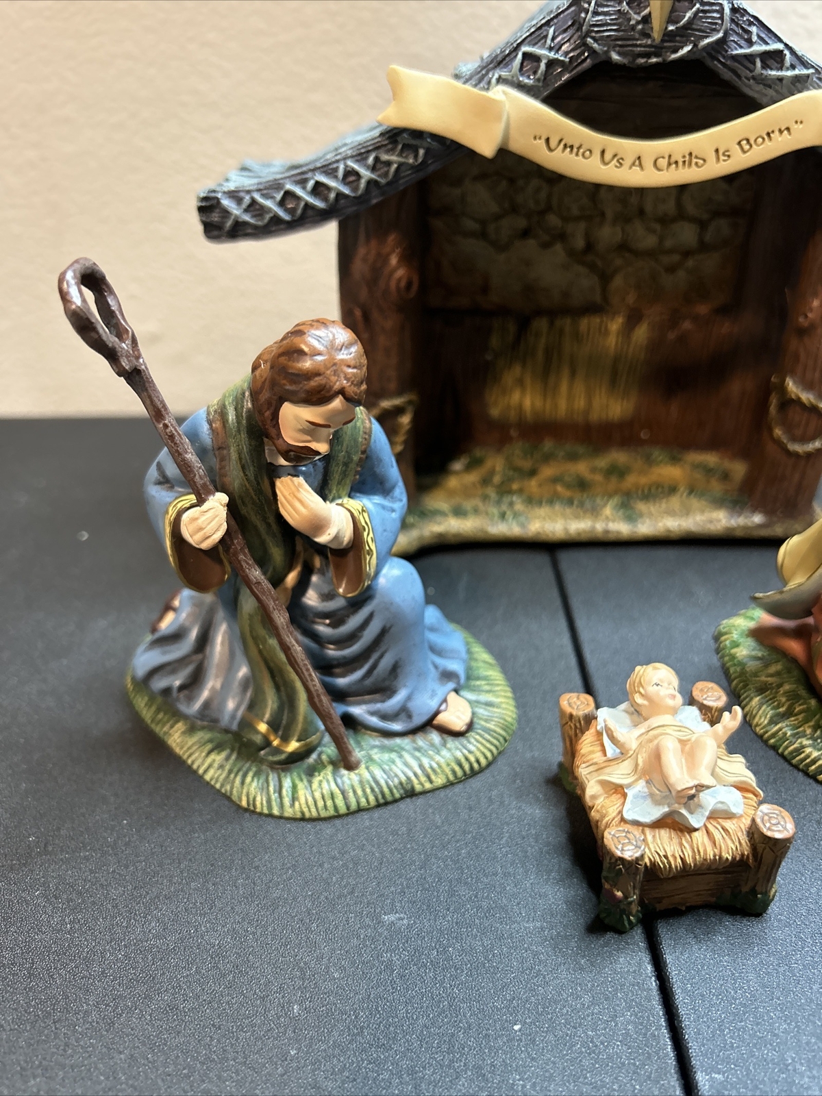 Thomas Kinkade Nativity Hawthorne Village Holy Family & Creche Joseph Mary Jesus