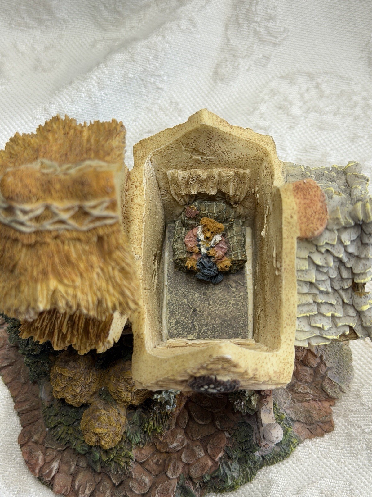 Boyds Bearly-Built Villages Bailey’s Cozy Cottage House & Figures