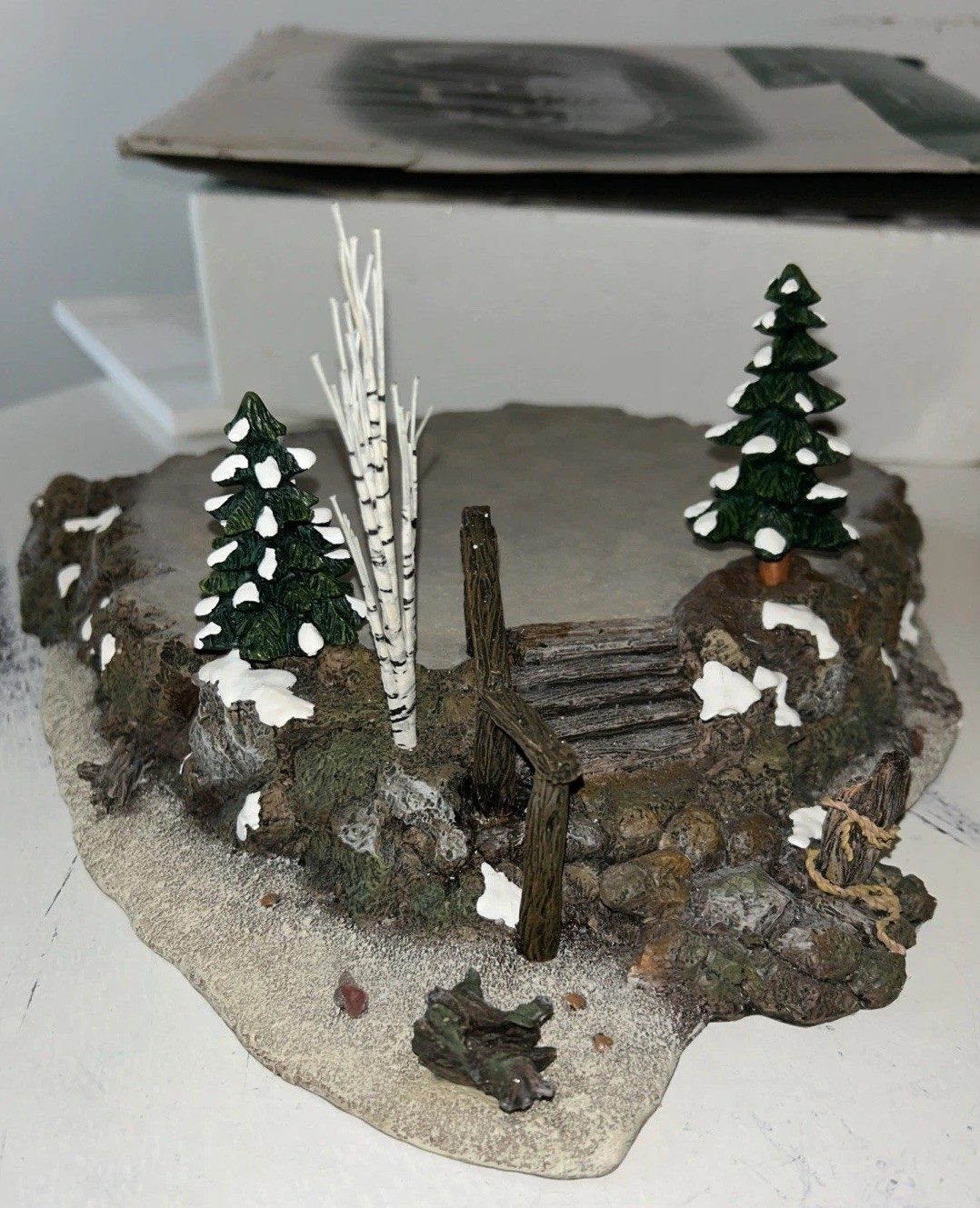Dept 56 Craggy Cliff Platform #56.52794 Village Accessories NIB Retired Trees