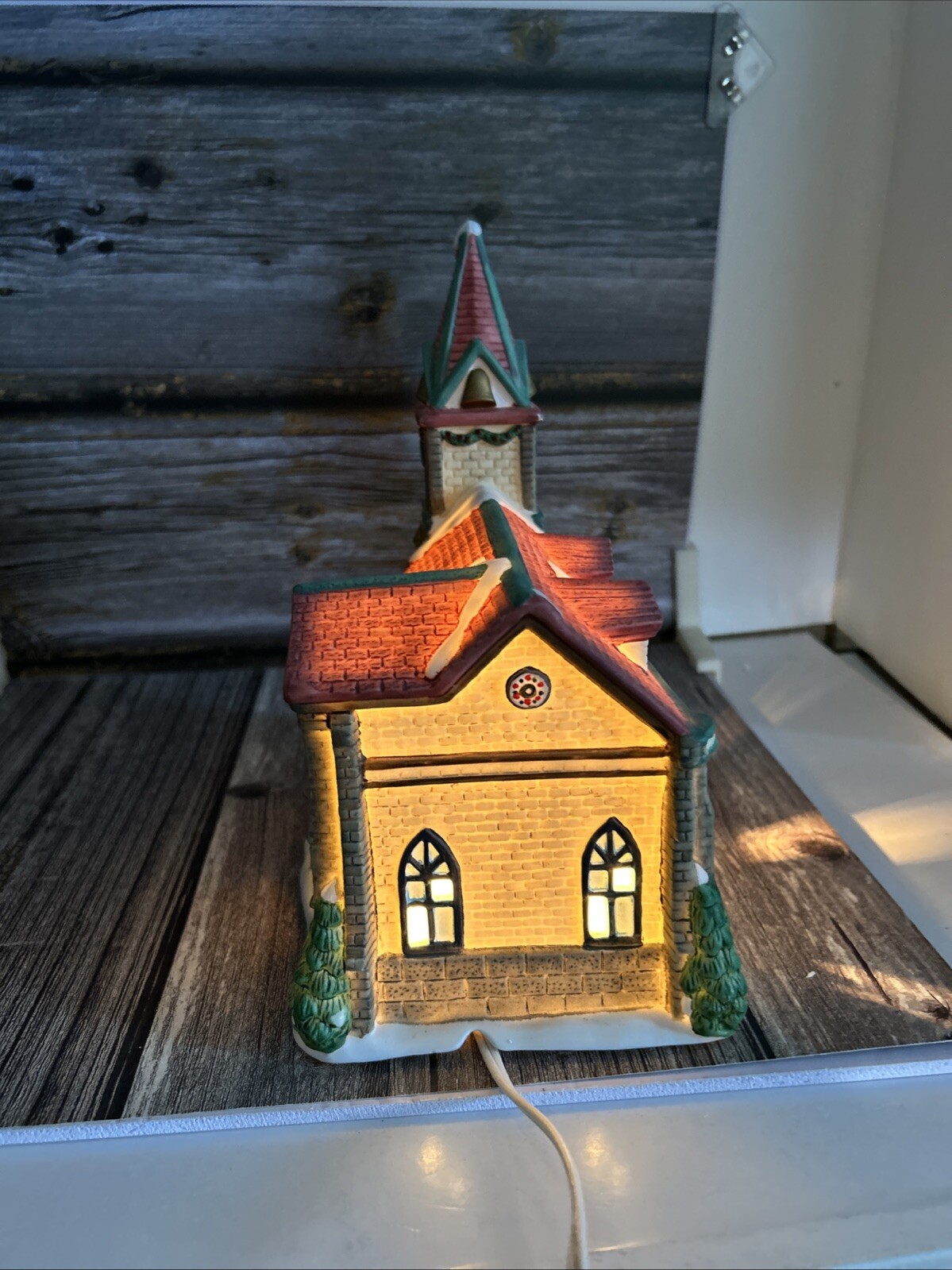 Galleria Inc Hand Painted Fine Porcelain Collectable Church Lighted Christmas
