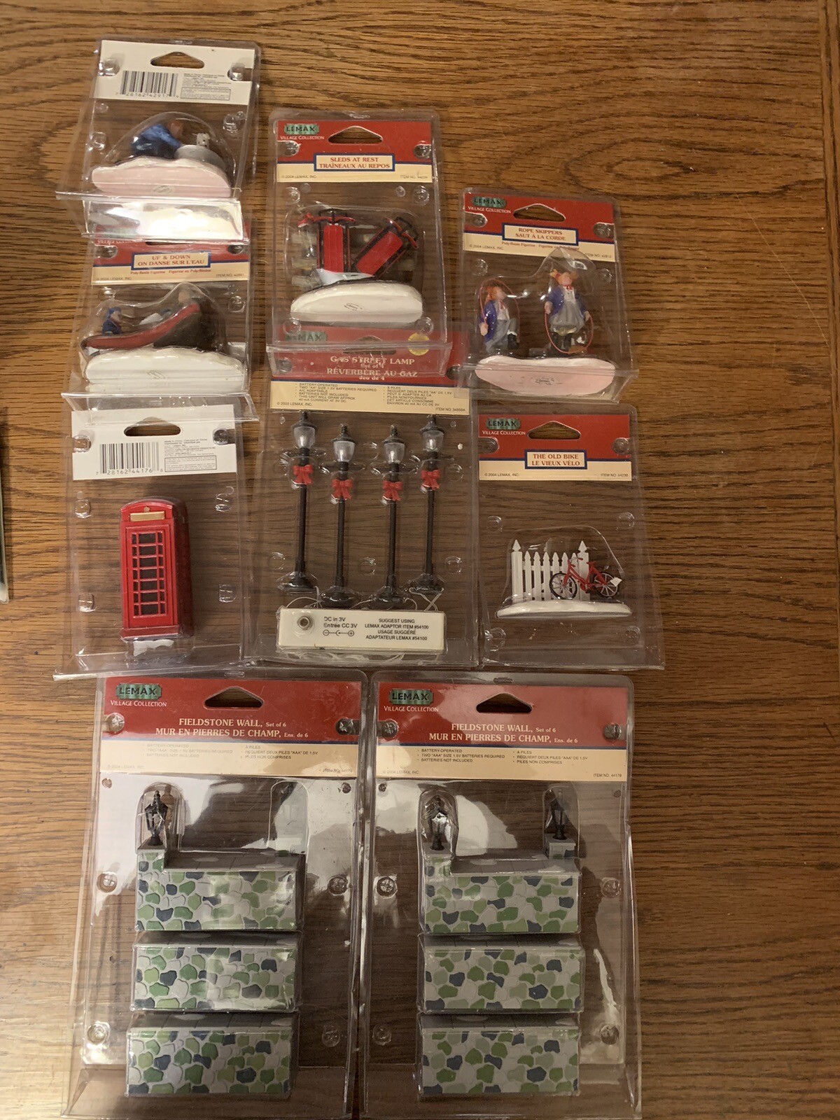 LEMAX Village Collection LOT Stone Walls, Lamps, Figurines 22 Pieces NIB 2003-04