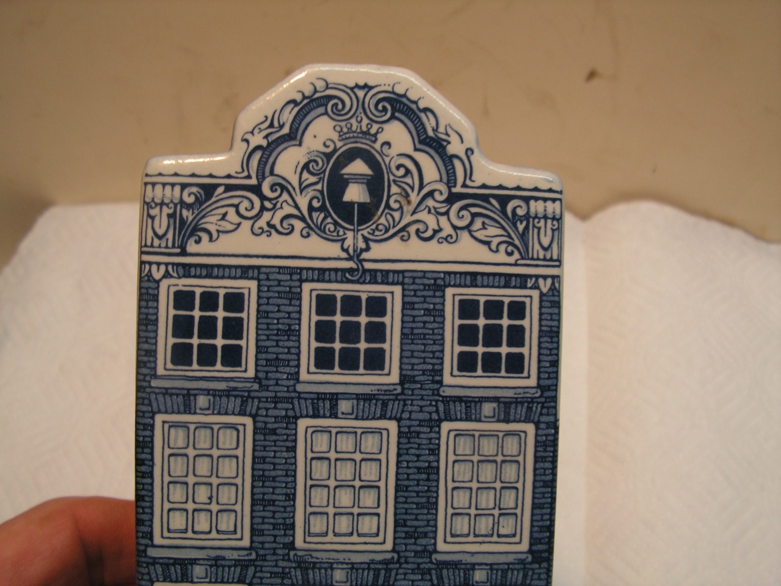 Delft Canal Building # 1705-4 With intricate blue details.