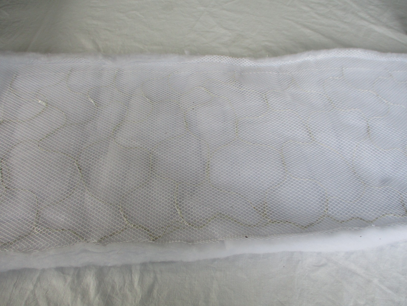 Christmas Village Lighted “snow” Electric Table Runner 48 X 14 Inches 3 Settings