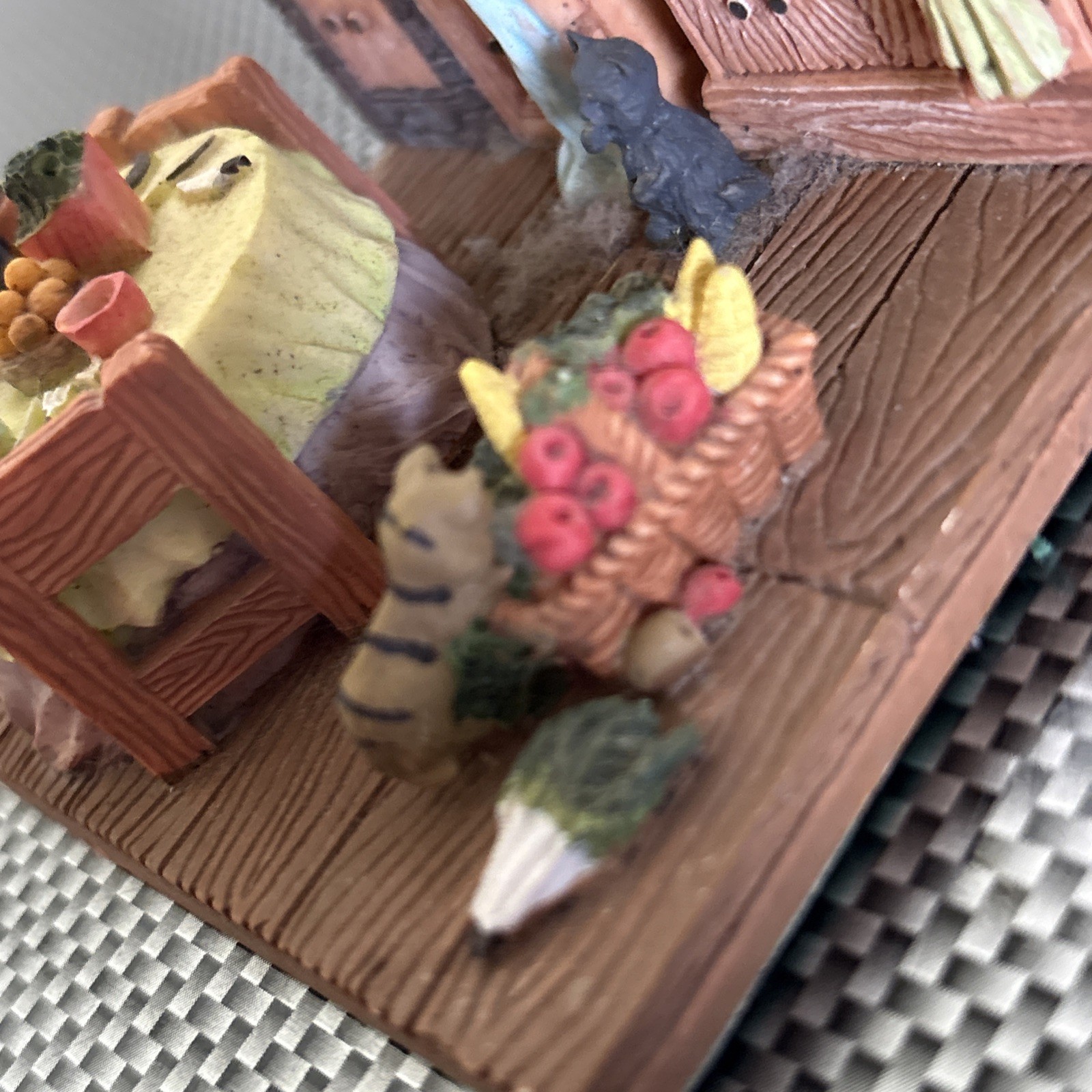 1990 Jade Capital Miniature Resin Country Kitchen Diorama Cats Art Collectibles