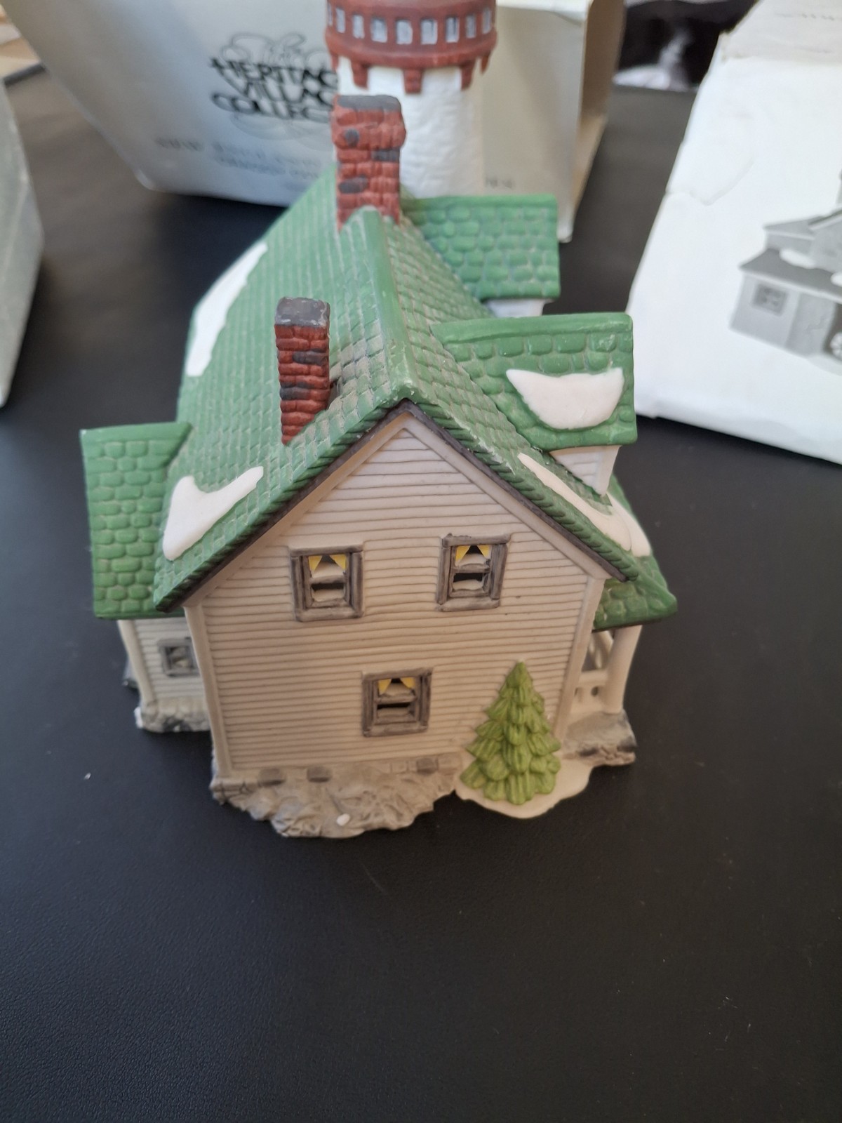 2 DEPT 56 New England Village CRAGGY COVE LIGHTHOUSE & JANNES MULLET AMISH BARN