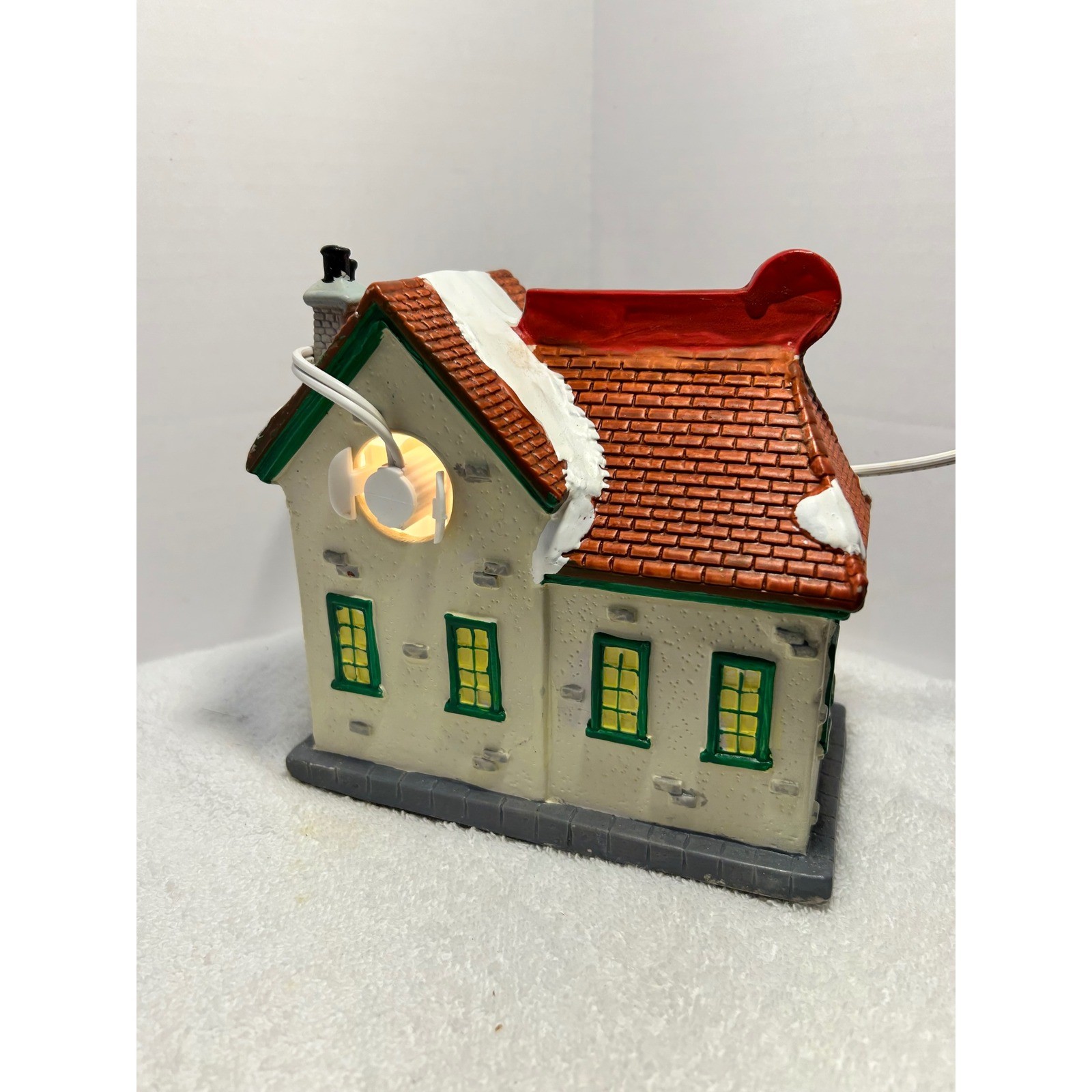 Victorian Traditions Gas Station Mainstreet Illuminated Porcelain Village House