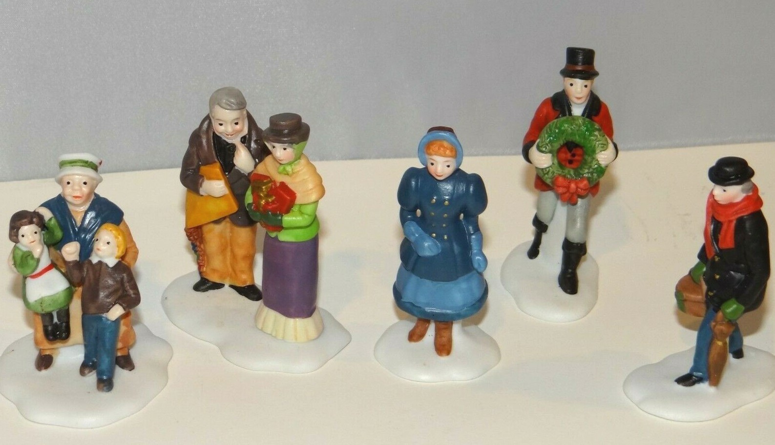 Dept. 56 Heritage Village Collection David Copperfield Set of 5 #5551-4 Dickens