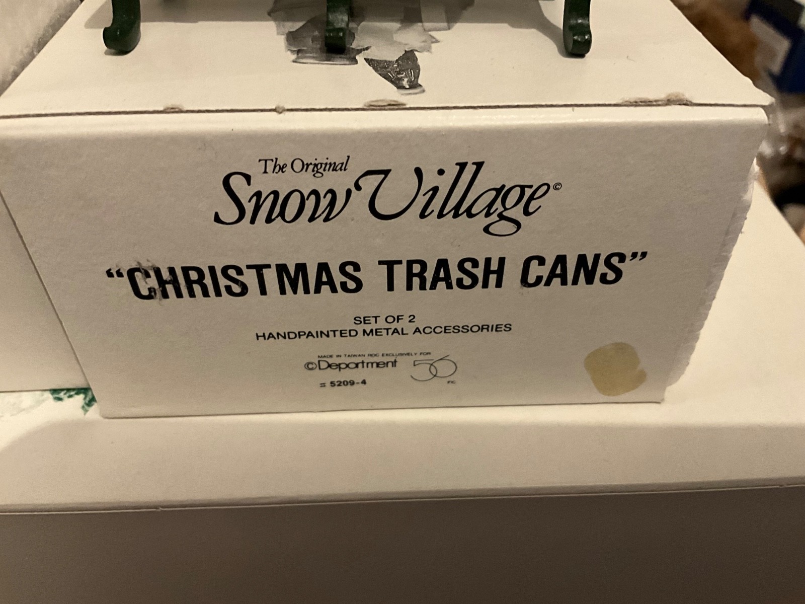 Dept 56 Mail Box, Fire Hydrant, Trash Cans and Benches Village Accessories – New