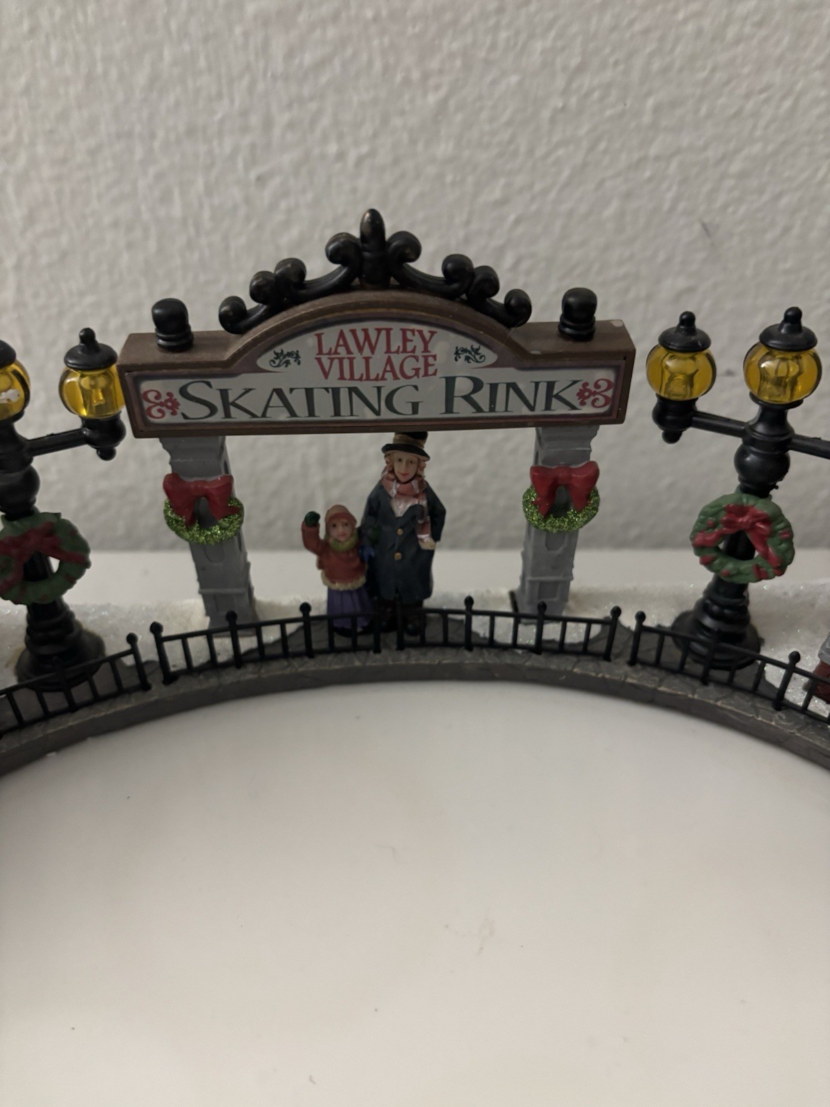 Carol Towne Christmas Village LAWLEY VILLAGE SKATING RINK 2015 – PARTS REPAIR