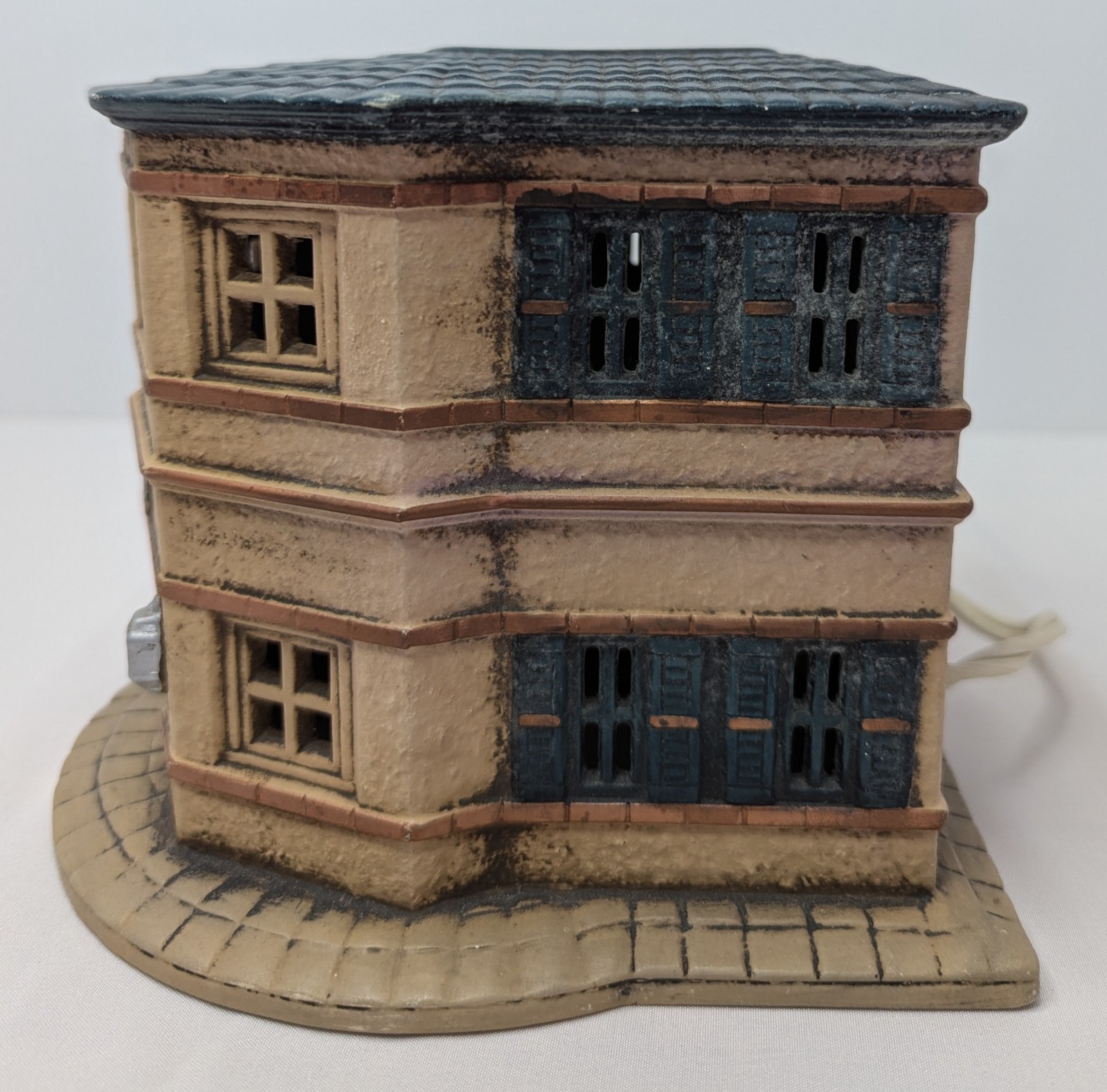 Earth Tones Ceramic Lighted Tavern Building Americana Village Byron Molds 1987
