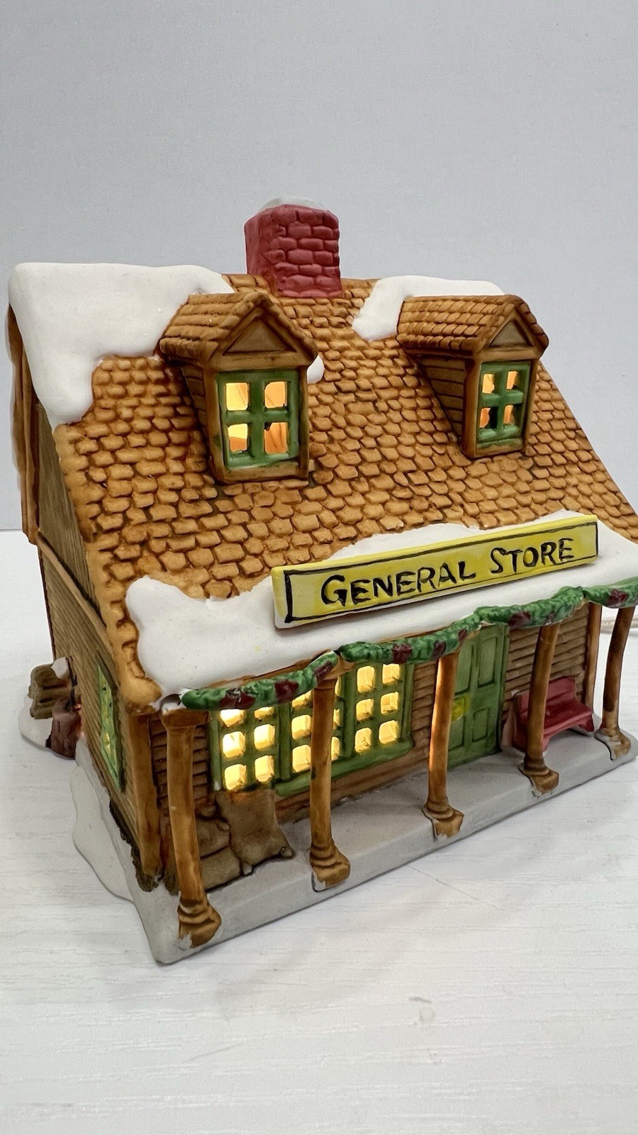 Dept 56 “ General Store” New England Village Series 65307 Retired 1986 Excellent