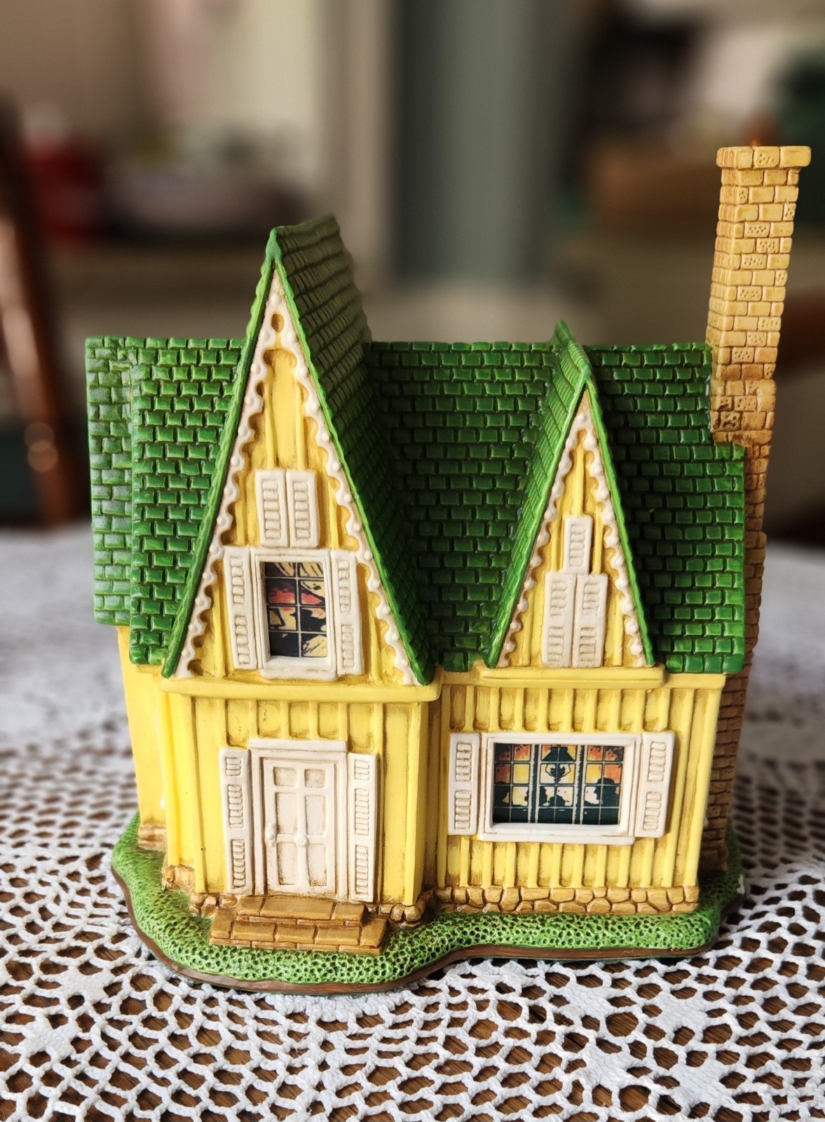 VGT 1999 Lefton “Bradley House” Lighted Colonial Village Ltd Edition 1181/4500