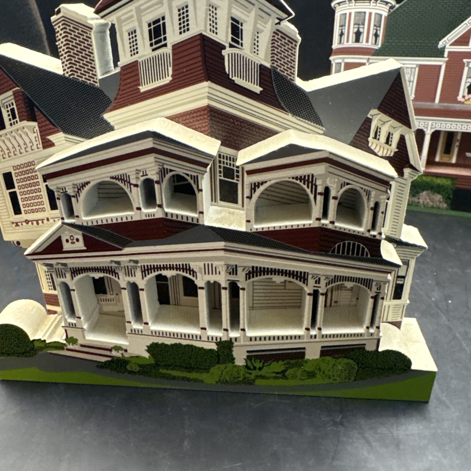 Shelia Shelf Sitters – Grand Victorian – Frank Hastings House ‘99, ‘97 Set Of 2