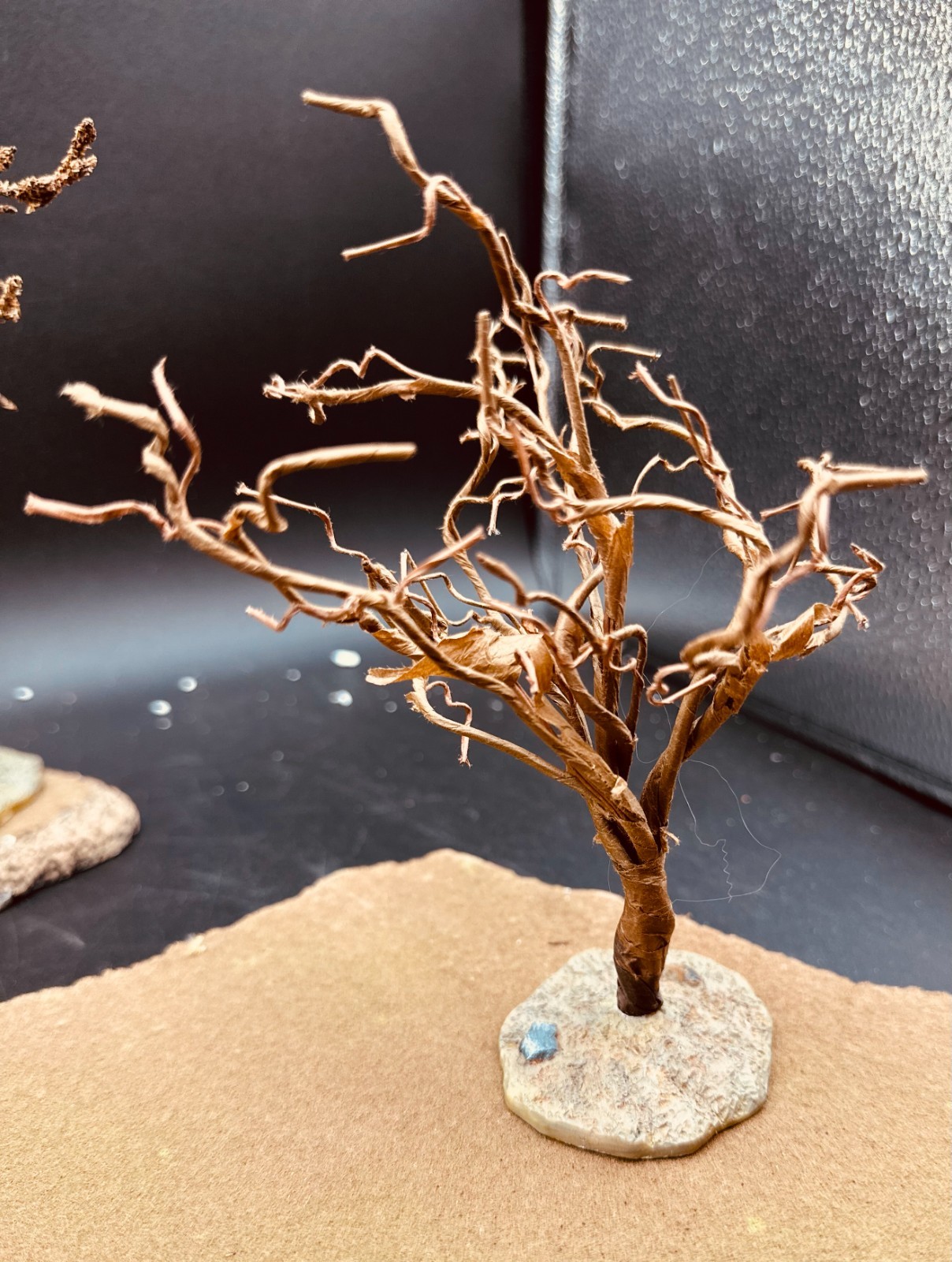 Halloween Village Trees Lot 5 Bare + 1 Orange Tree 2 Display Bases Diorama