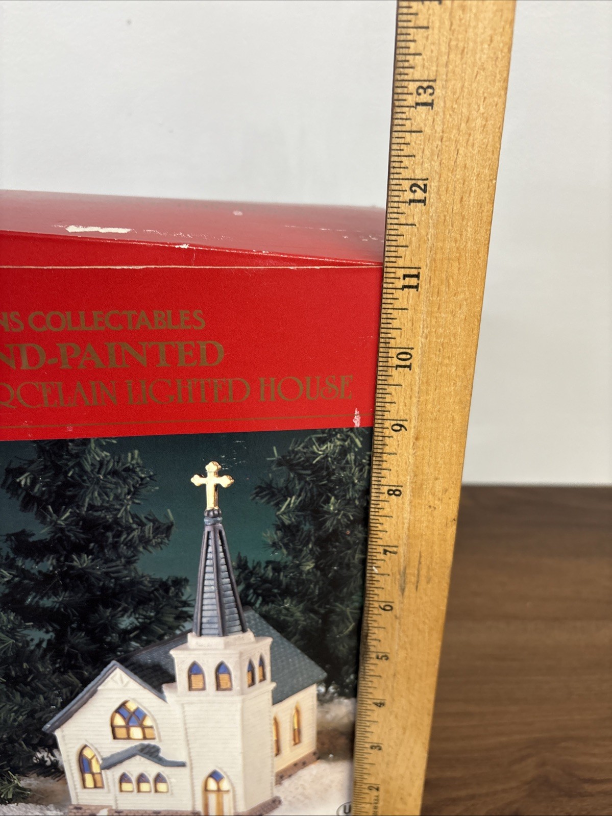 Dickens Hand Painted Porcelain Lighted House New Open Box