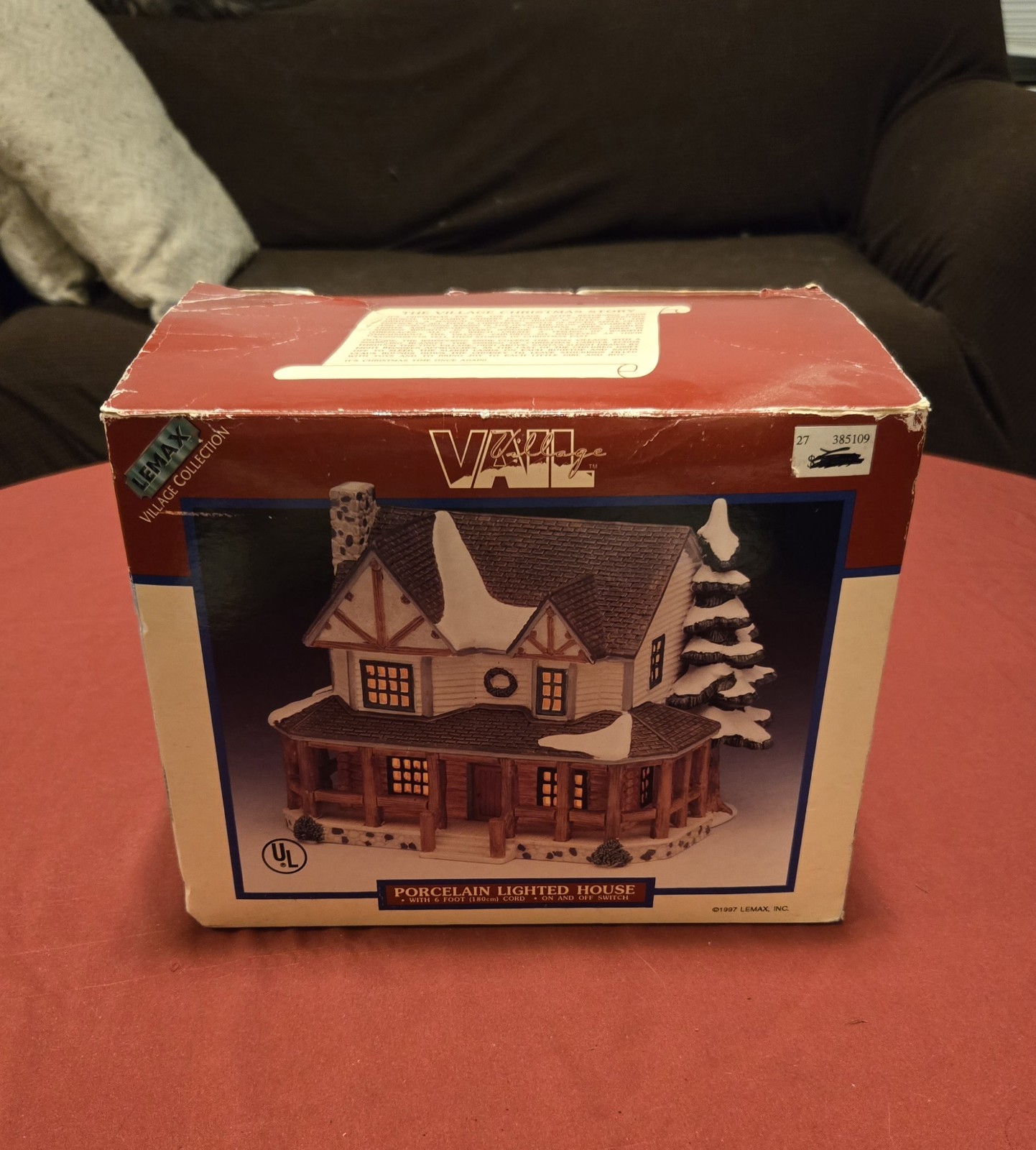 Lemax Vail Village Apres-Ski Lodge Lighted Porcelain Building