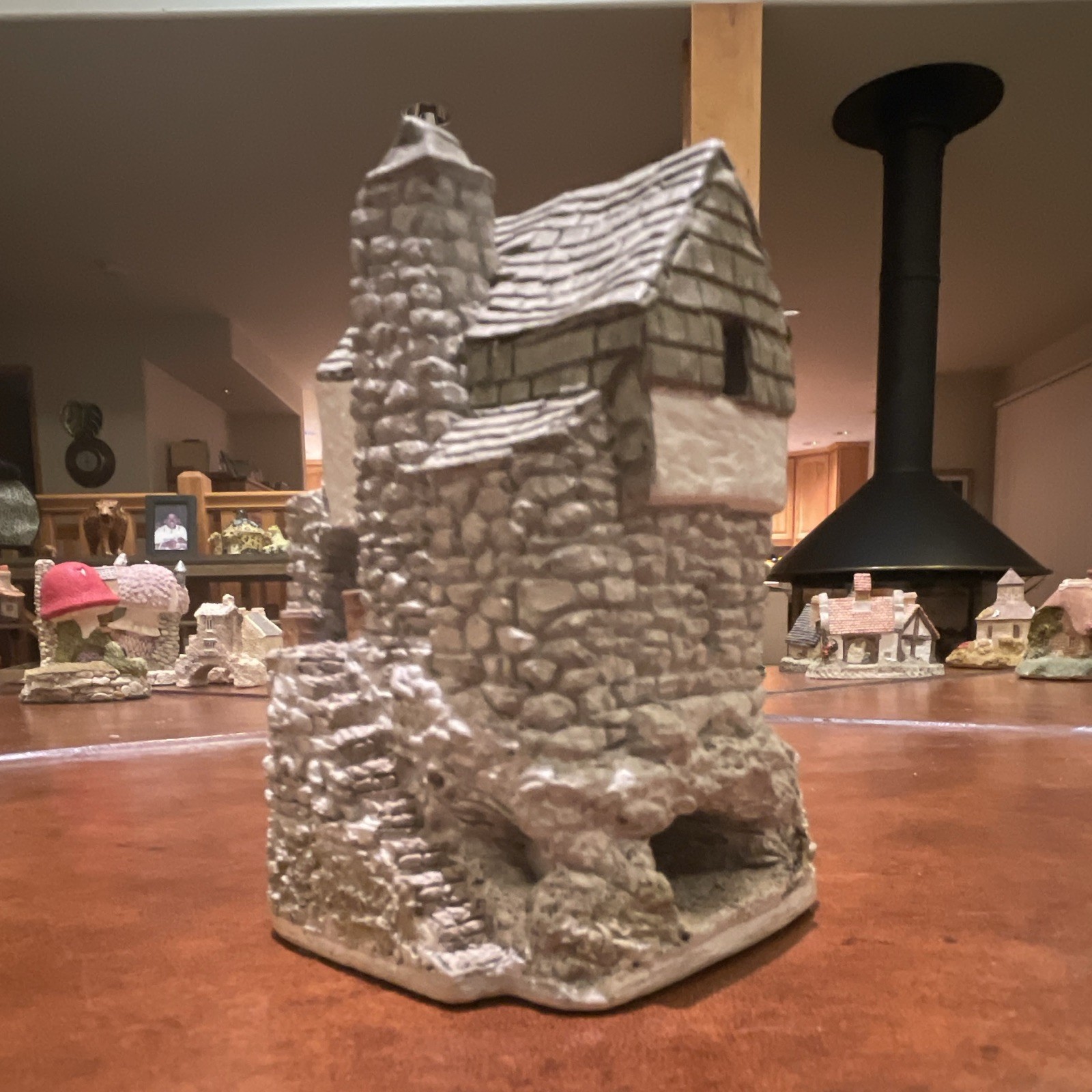 Lilliput Lane Fishermans Cottage Hand Painted Ceramic House Figurine 1980s