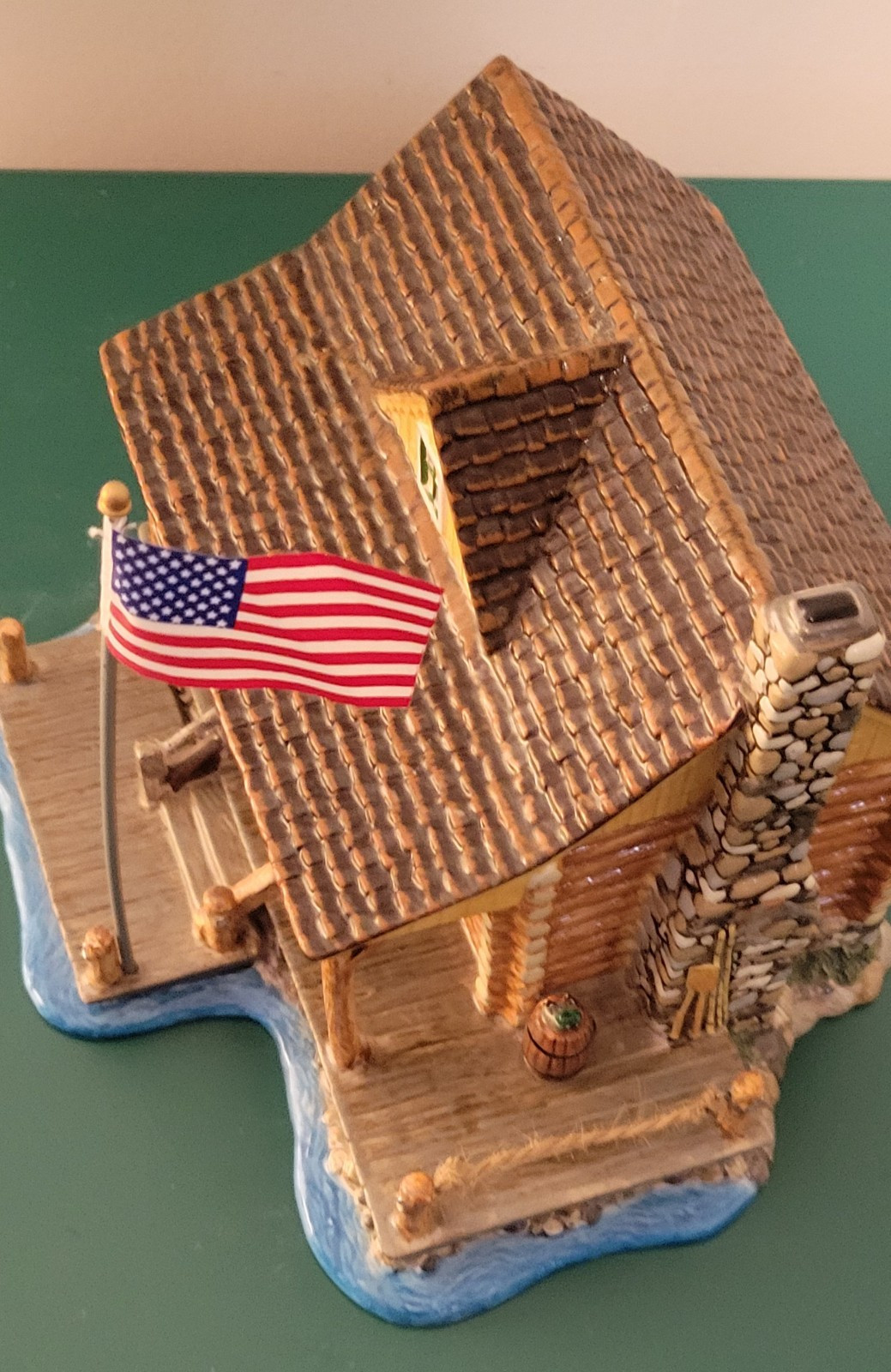 Dept 56 #56.55369 Grandpa’s Cabin 2004 retired 2006