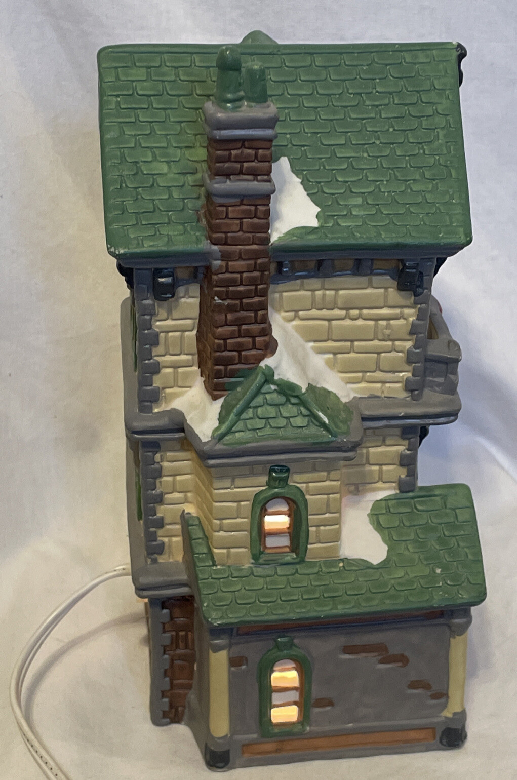 1994 O’WELL Dickens Keepsake Porcelain-3 Story Antiques Shop with Light and Cord