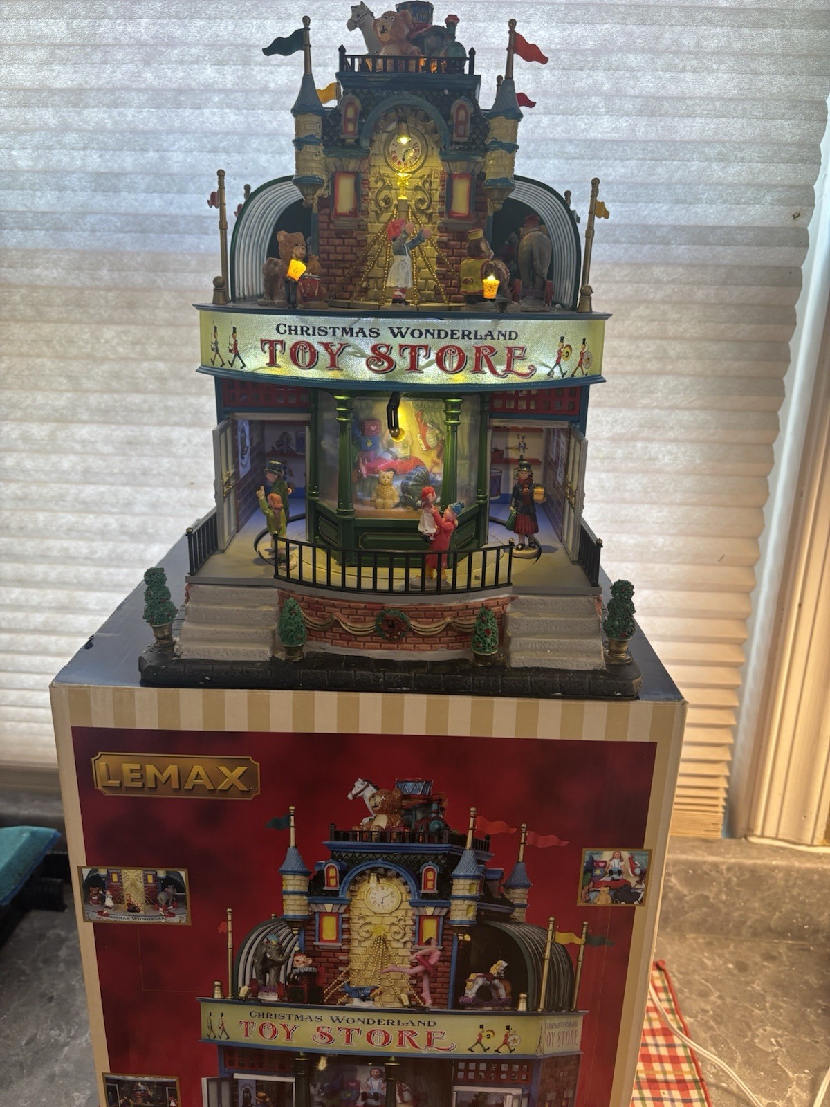 Lemax “Christmas Wonderland Toy Store” Lights , Sounds , Music, Animation WORKS