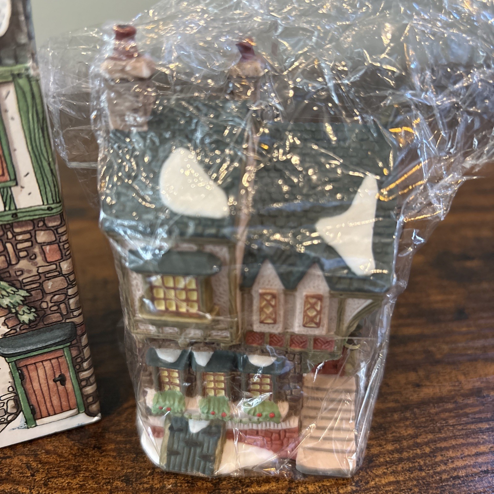 Dept. 56 Charles Dickens Heritage The Pied Bull Inn 1993 Christmas Ornament