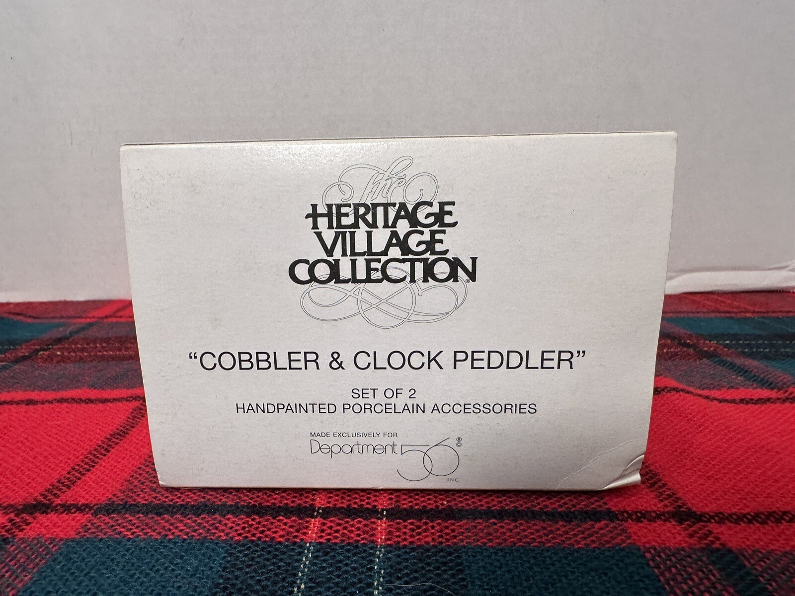 Dept 56 Heritage Village Cobbler & Clock Peddler 5839-4 Set of 2 Figurines W Box