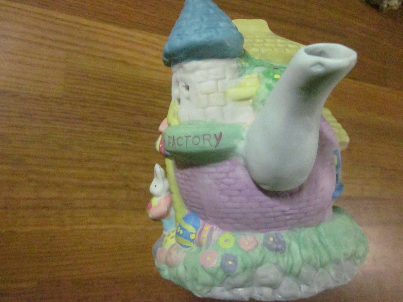 Bunnyville Gardens 1996 Easter Spring Porcelain Egg Factory Teapot House