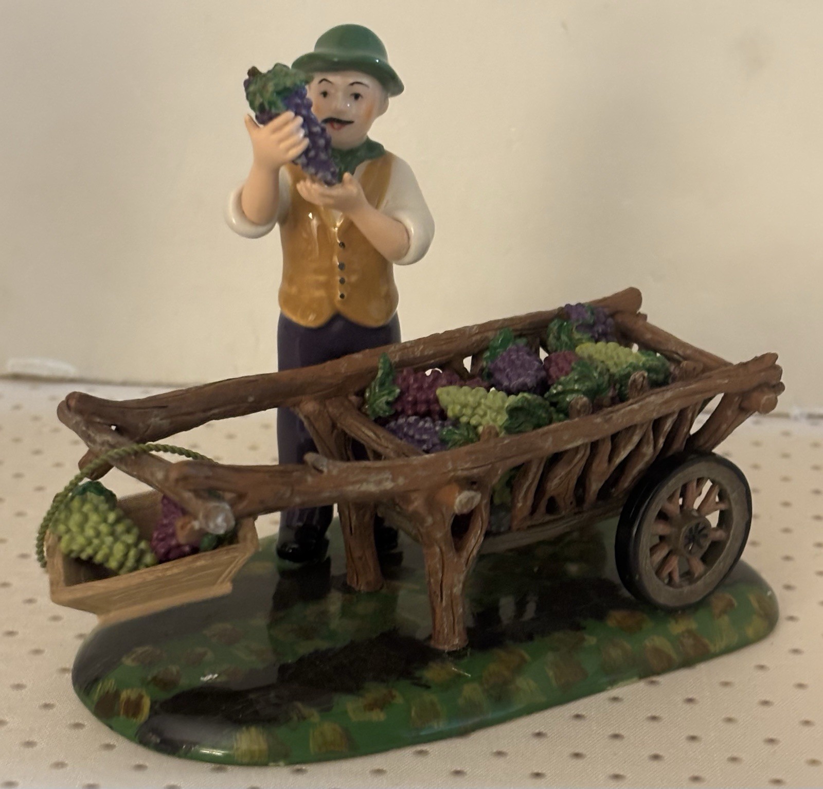 Dept 56 Snow Village Ready For Picking Retired Wine Grapes Accessory