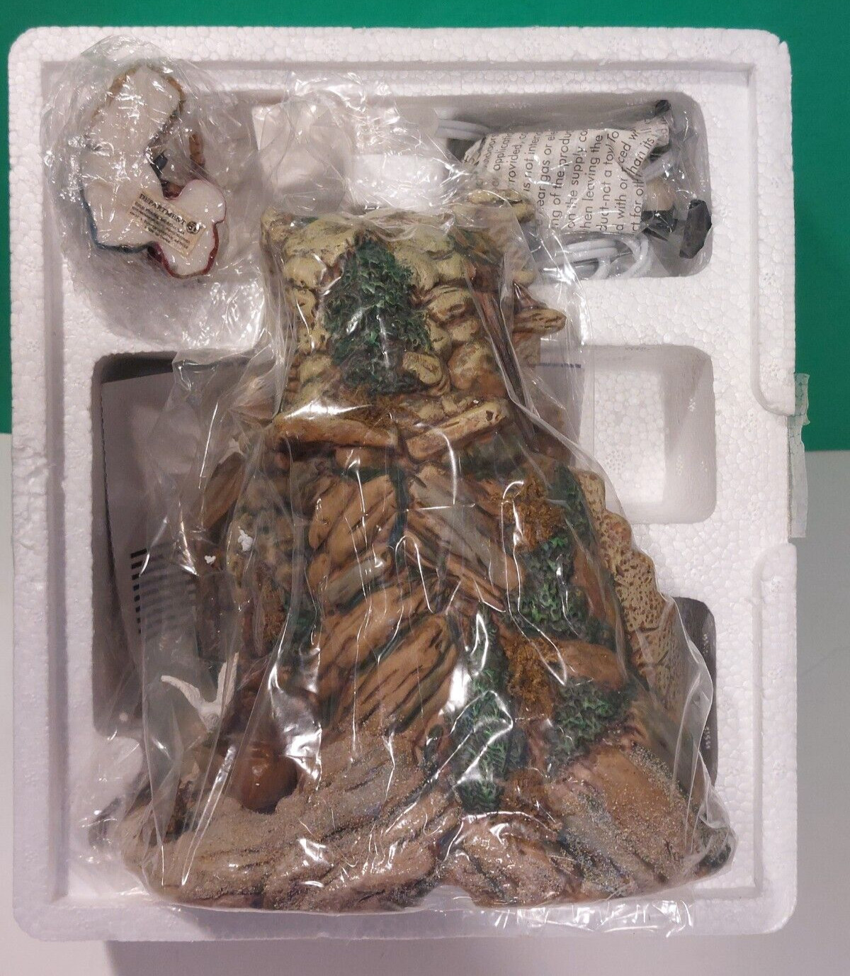DEPT 56 the LITTLE TOWN OF BETHLEHEM Holy Family NATIVITY Stable Set NEW in BOX