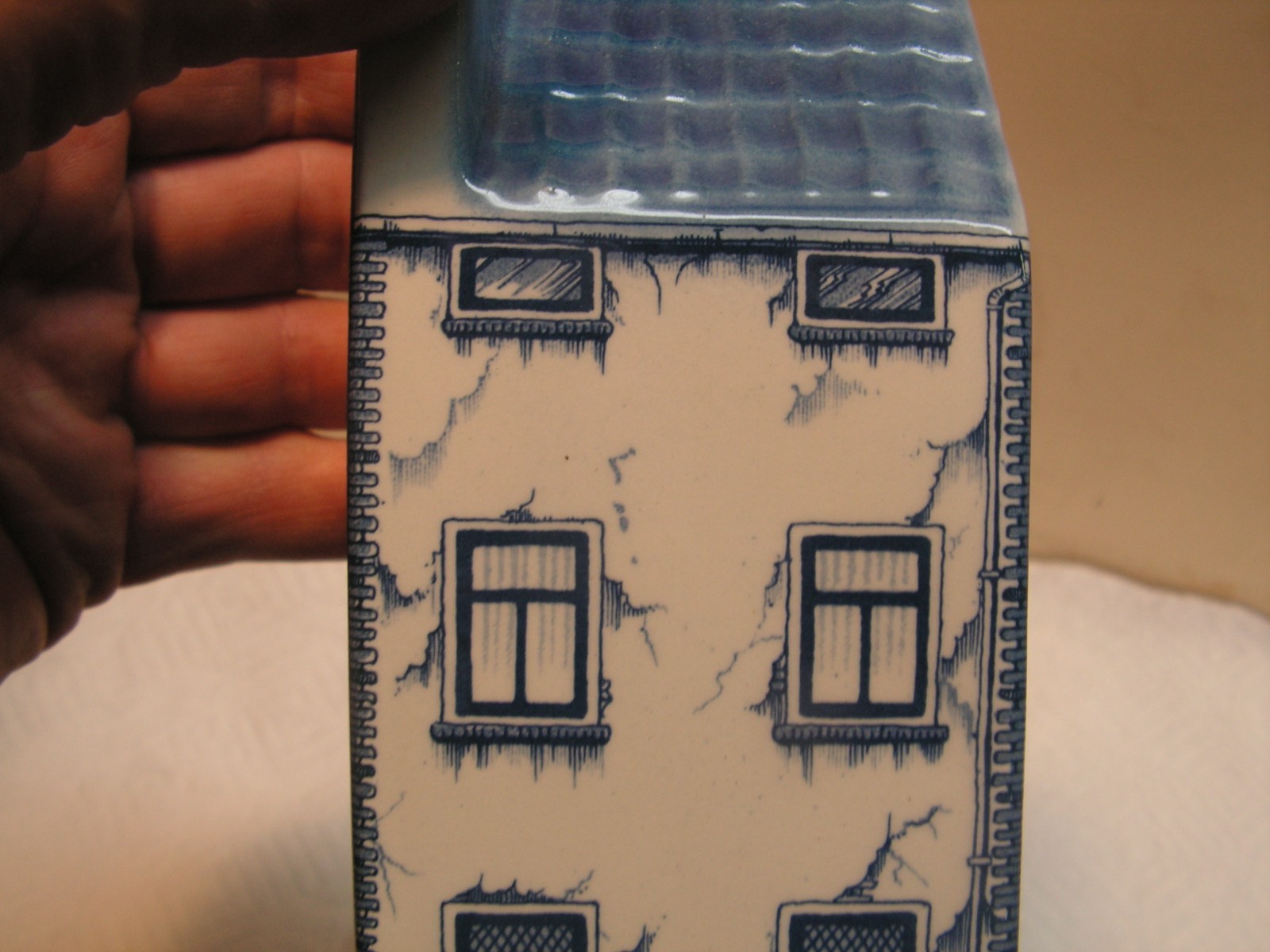 Delft Canal Building # 1705-4 With intricate blue details.