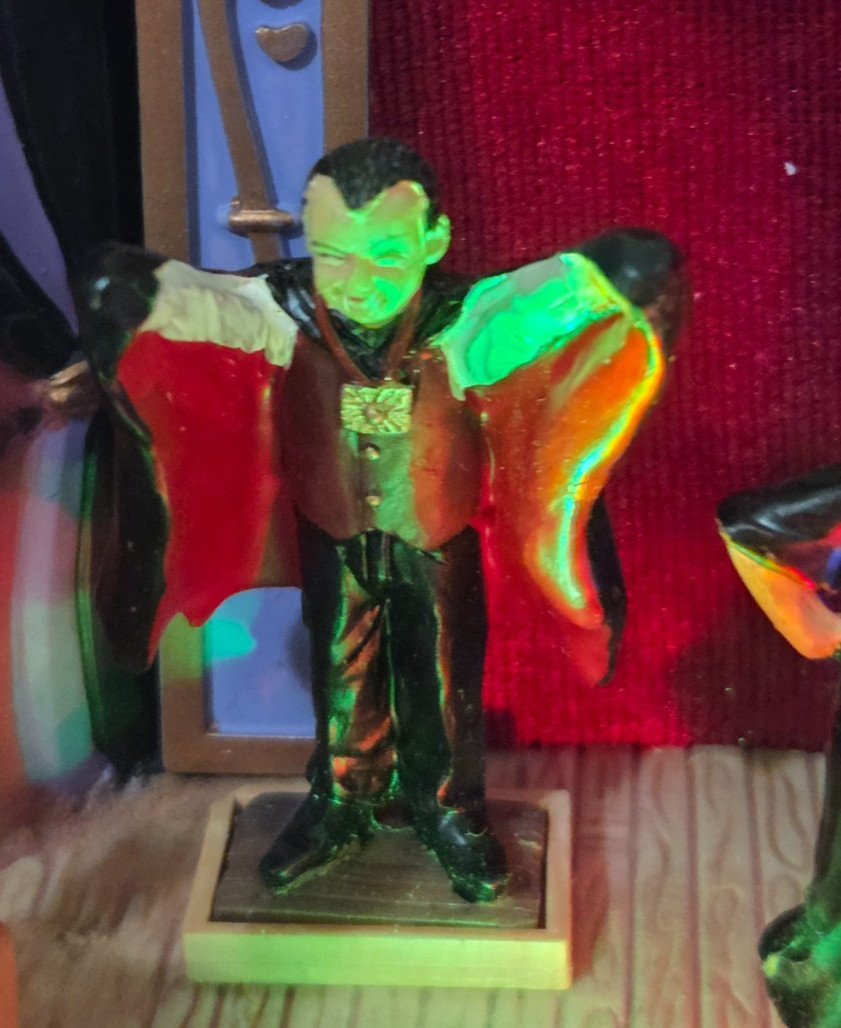 Lemax Spooky Town #75573 Costume Contest (2007) Lights and Animation Works