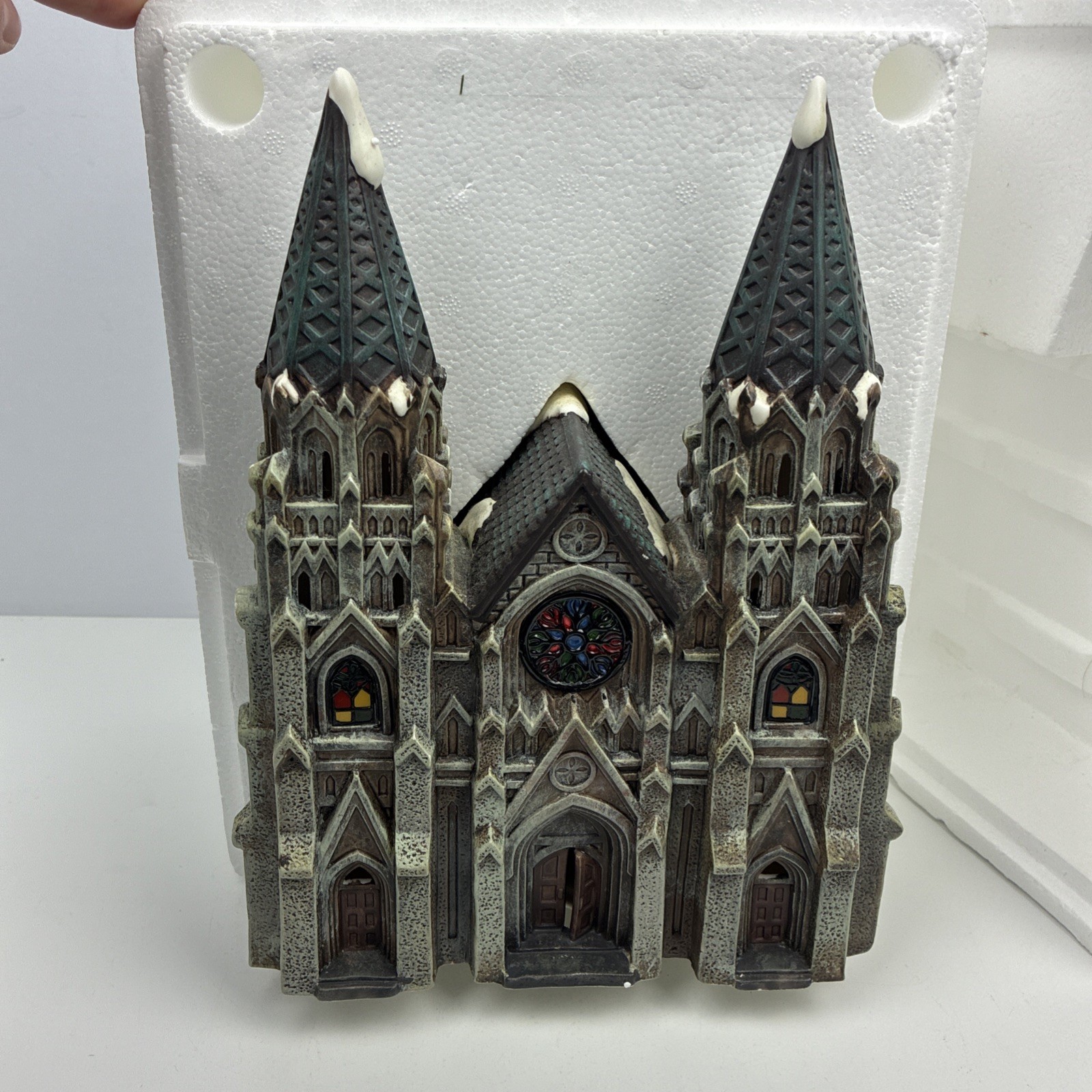 Santa’s Workbench Collection Canterbury Lane Church – Light Working – 2000