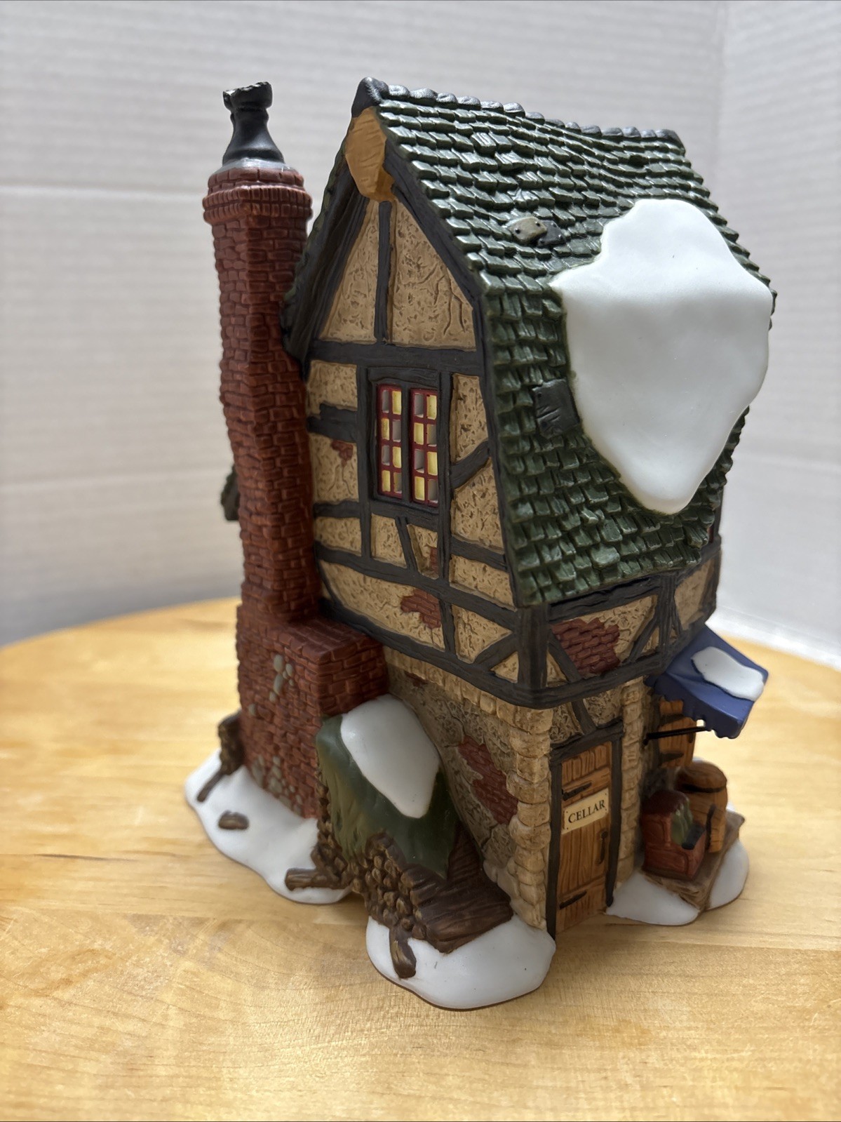 Department 56 Dickens Village Series#58725 E.Tipler Agentfor Wine&Spirits
