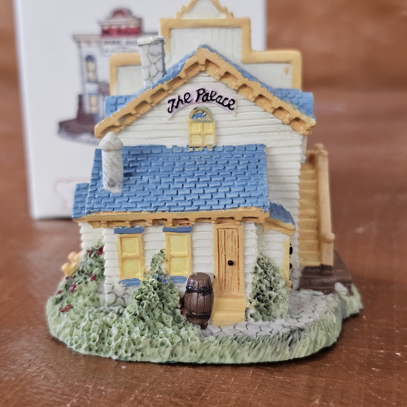 The Palace Dance Hall & Saloon Western Town Collectible Building w/ Box AH106