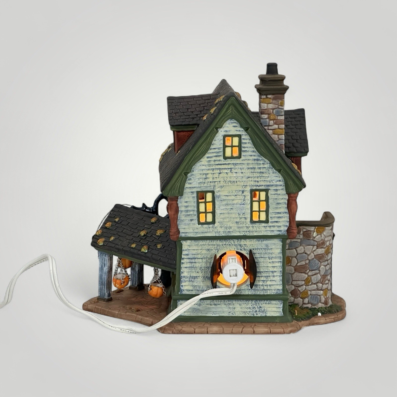 VTG O’Well Halloween Village Complete Set 2 Lighted Houses 6 Figures Box