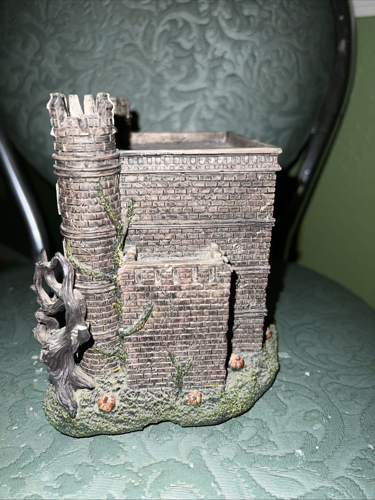 Resin Painted Castle House Village Miniature Figurine, Gray Fantasy Decor
