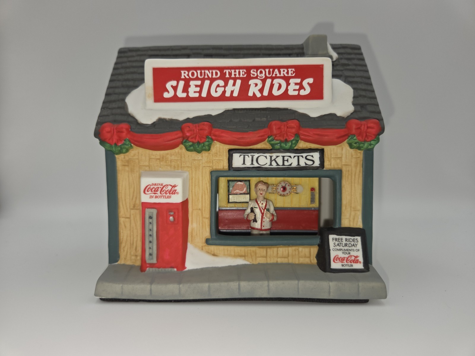 Coca-Cola Town Square Collection Round the Square Sleigh Rides 1997 EXCL NIB