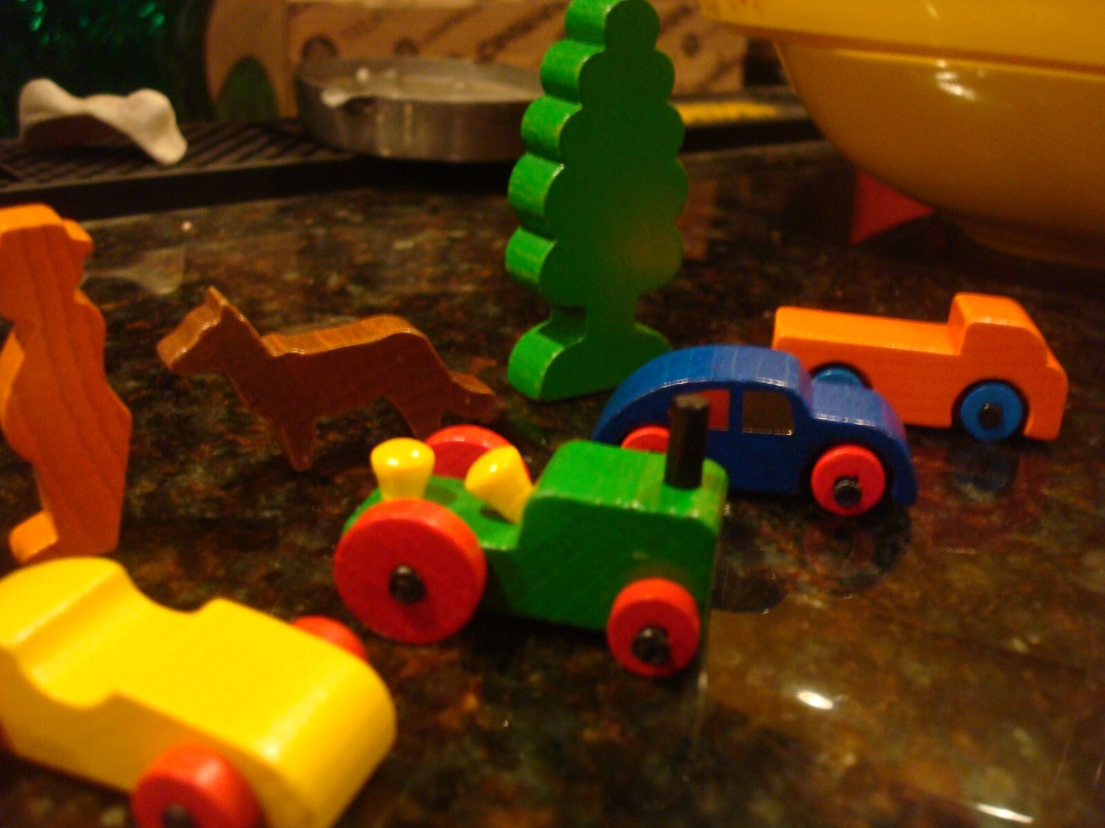 Vintage East German Putz Erzgebirge DELUX VEHICLE Lot CARS TRUCK PEOPLE TREES