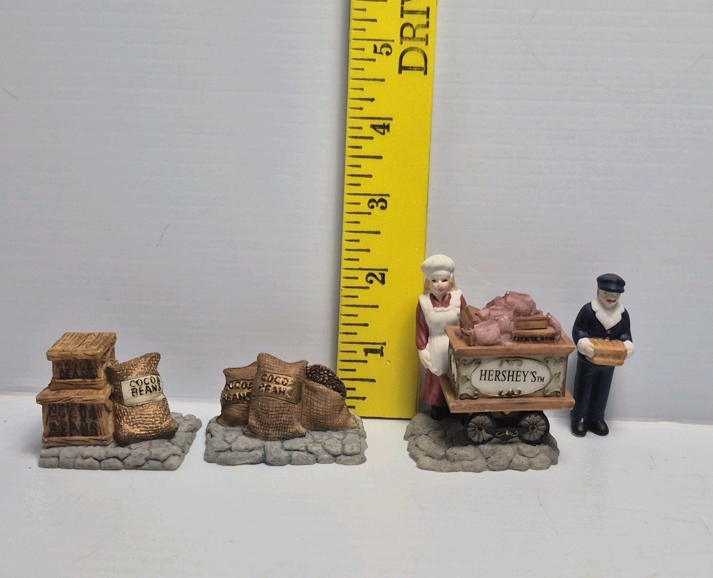 Vtg Hershey’s Holiday Village Set Candy Cart, Cocoa Bean Crates & Man Lot Of 4